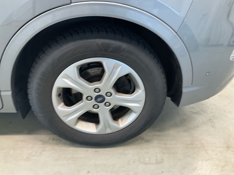 Ford Kuga 1.5 EB ST-Line NAVI KLIMAAUT SHZ RFK LED 12