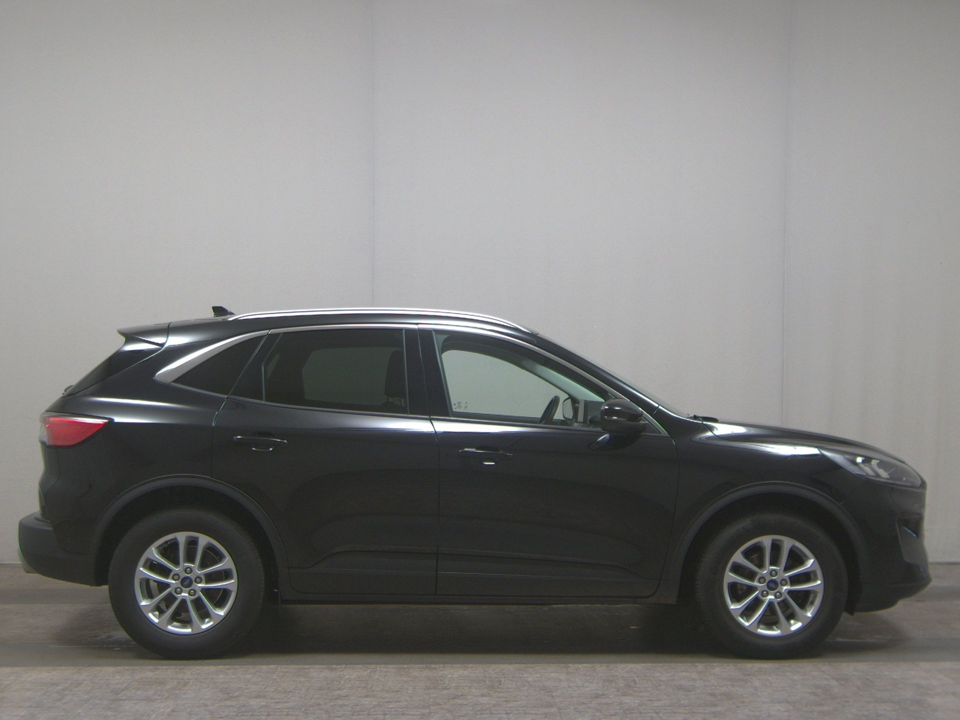 Ford Kuga 1.5 EB Titanium Navi DC LED RFK AHK 4xSHZ
