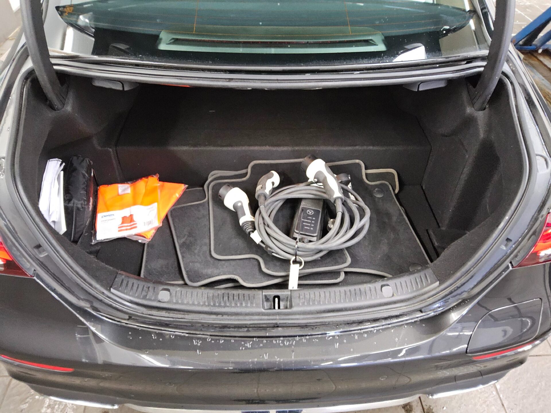 Mercedes-Benz E 300 de 4M AMG-Line Navi LED GSD MBUX-AR Kamera 13
