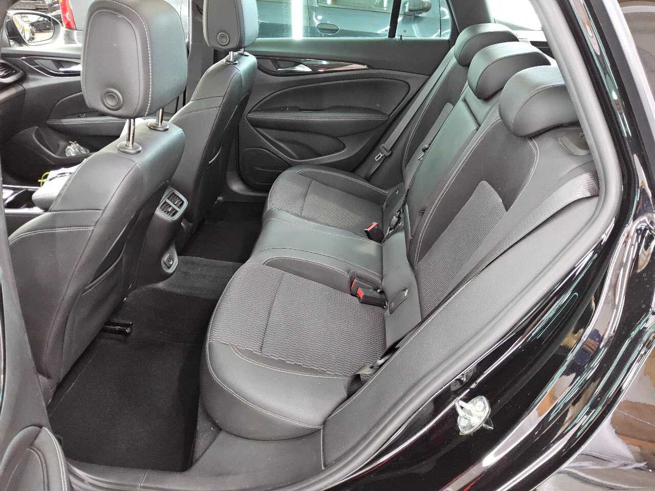 Opel Insignia ST 2.0 D Business Ed. Navi LED Pano T-Leder 9