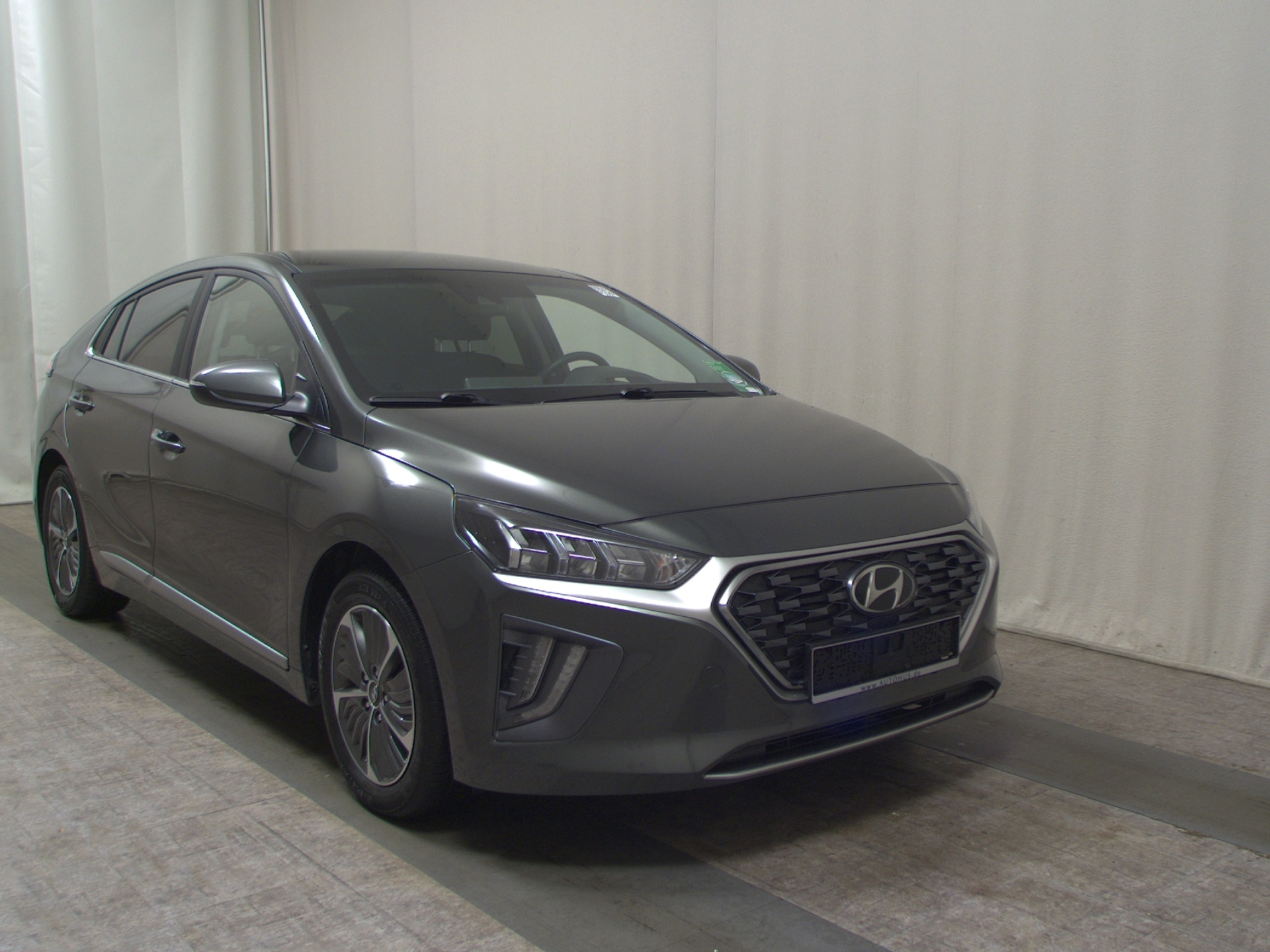 Hyundai IONIQ 1.6 GDI Plug-In-Hybrid Style Navi LED RfK 3