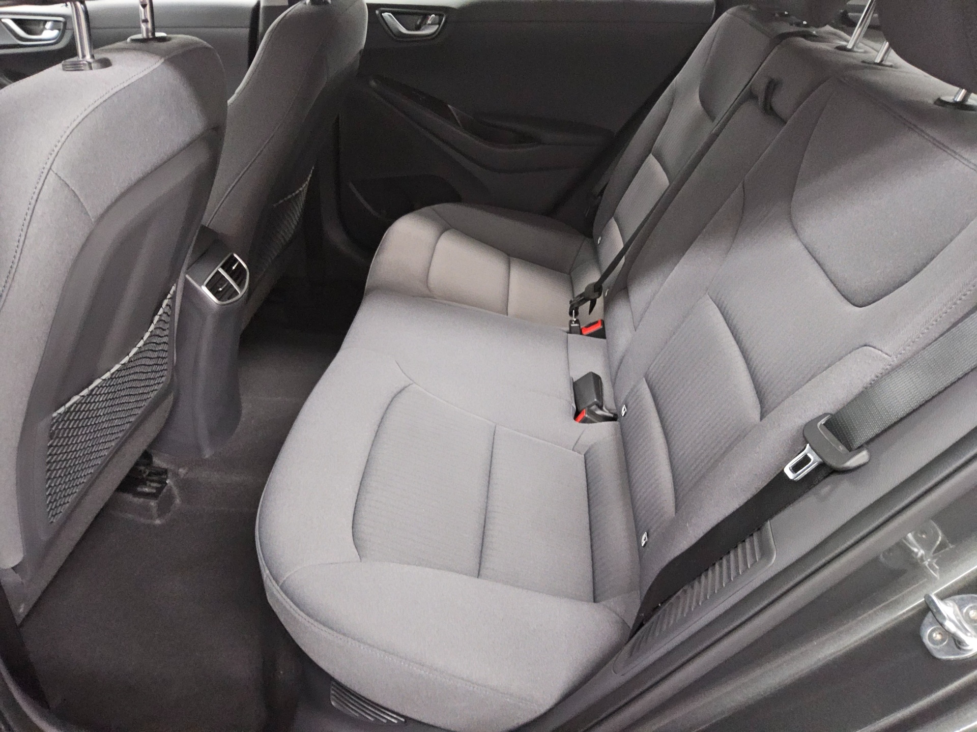 Hyundai IONIQ 1.6 GDI Plug-In-Hybrid Style Navi LED RfK 13