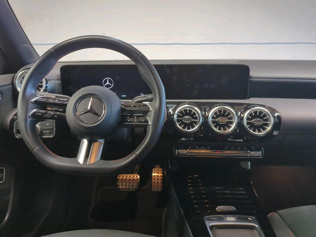 Mercedes-Benz A 200 d NAVI LED SHZ 19" PDC 6