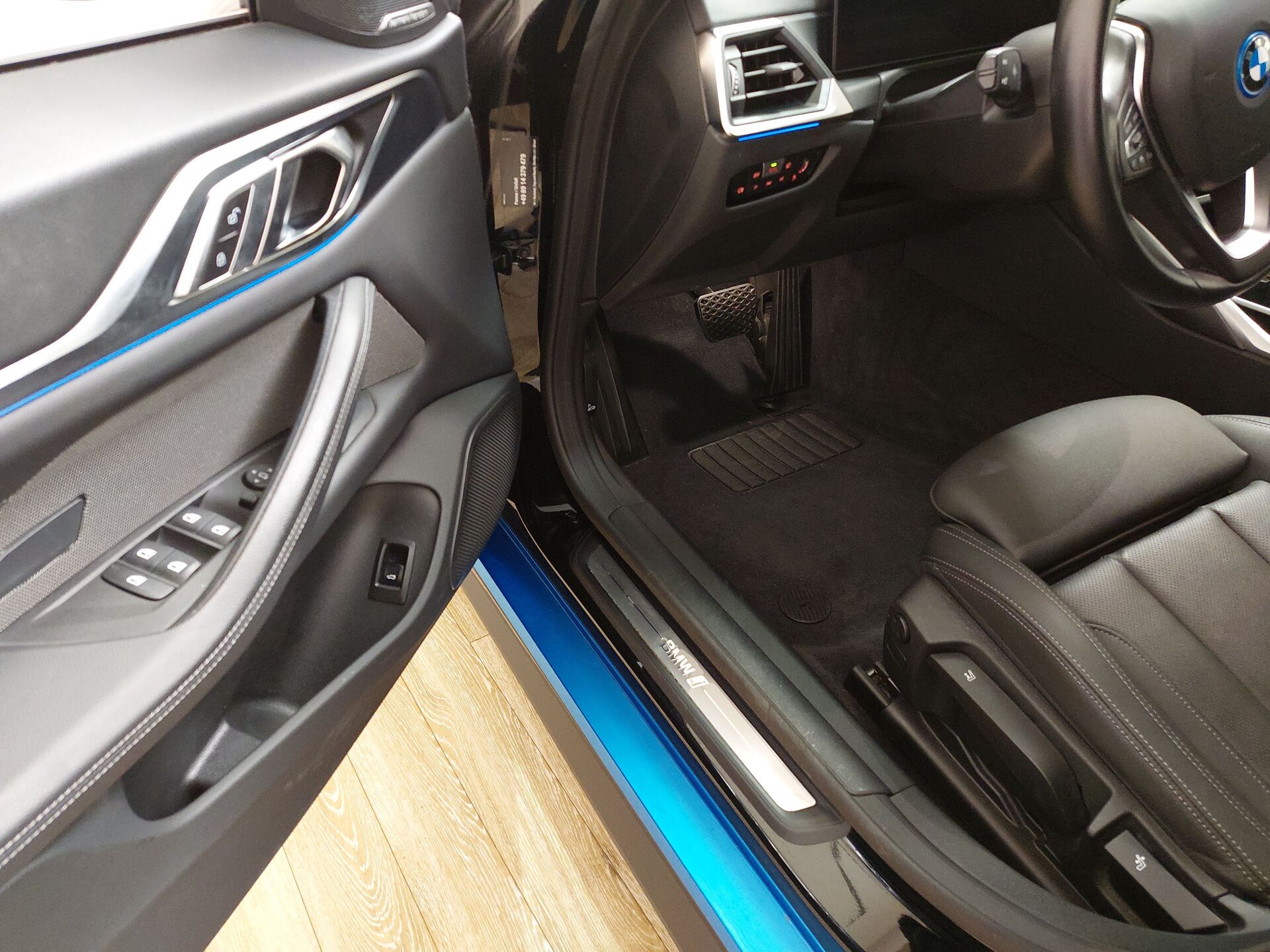 BMW i4 eDrive35 Navi LED Leder RFK SHZ 14