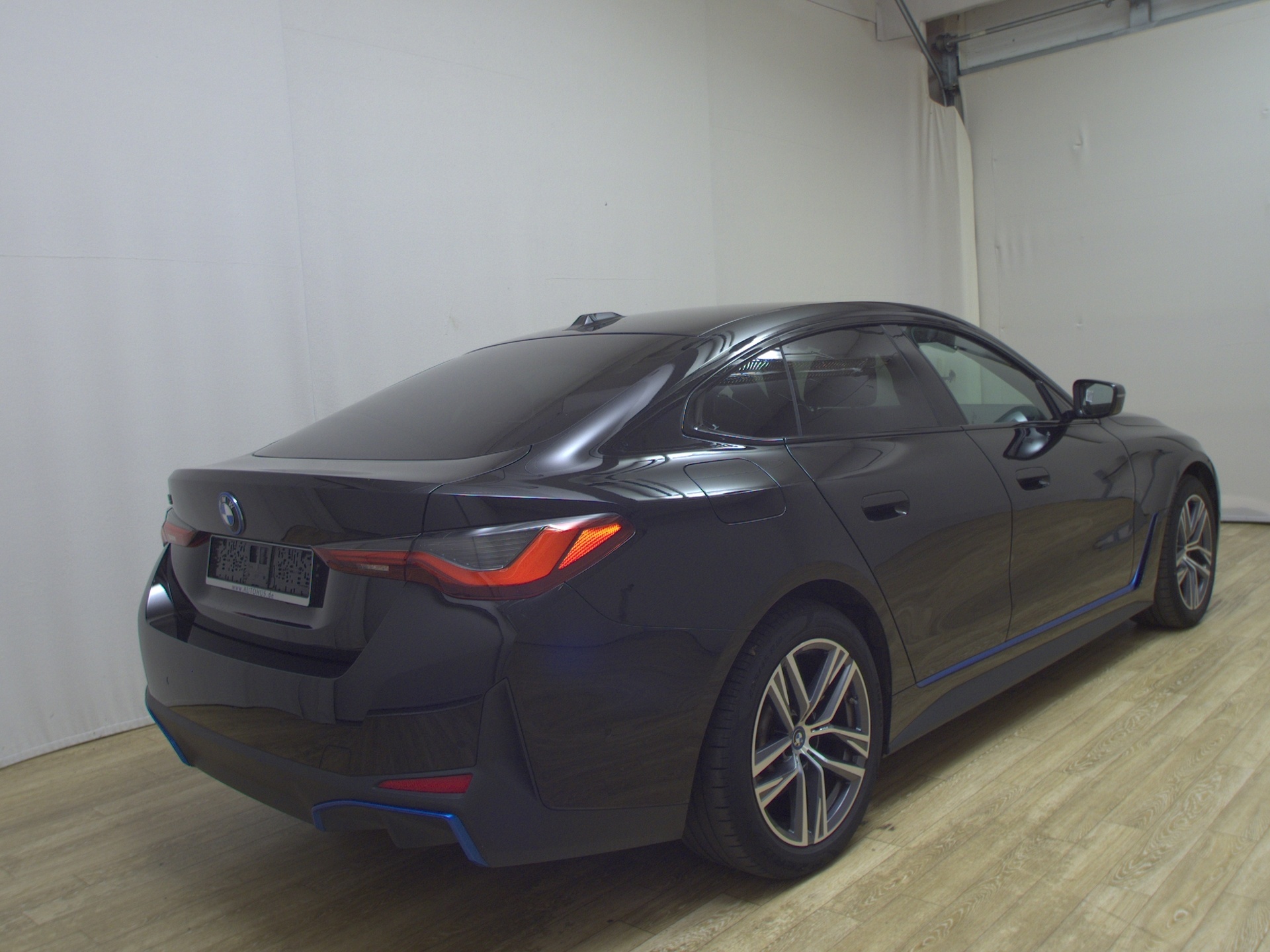 BMW i4 eDrive35 Navi LED Leder RFK SHZ 4