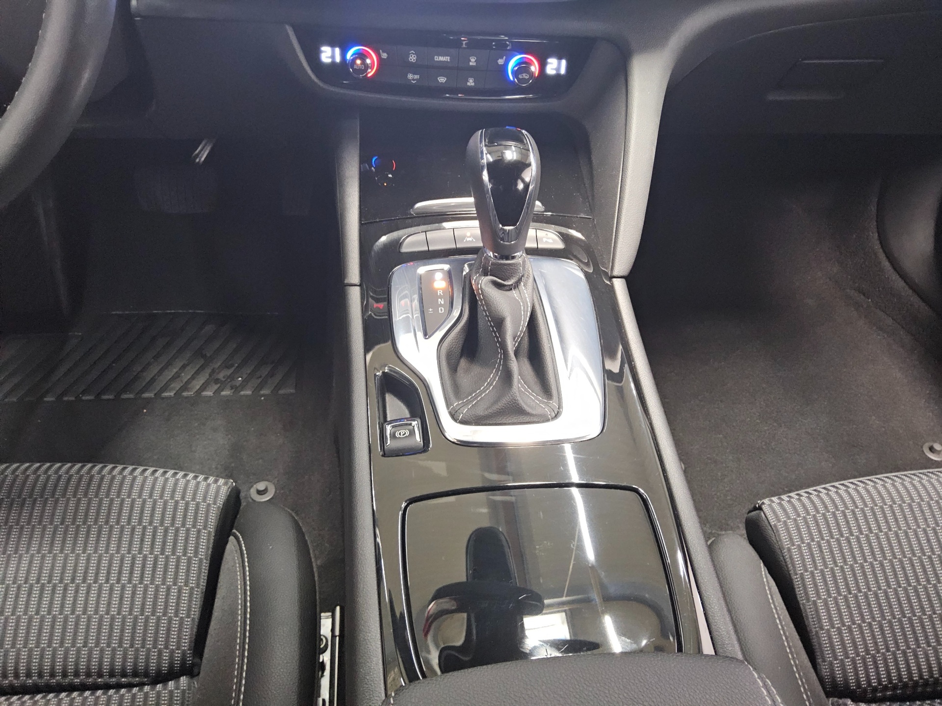 Opel Insignia ST 2.0 CDTI Business Ed. Navi HuD AHK 6
