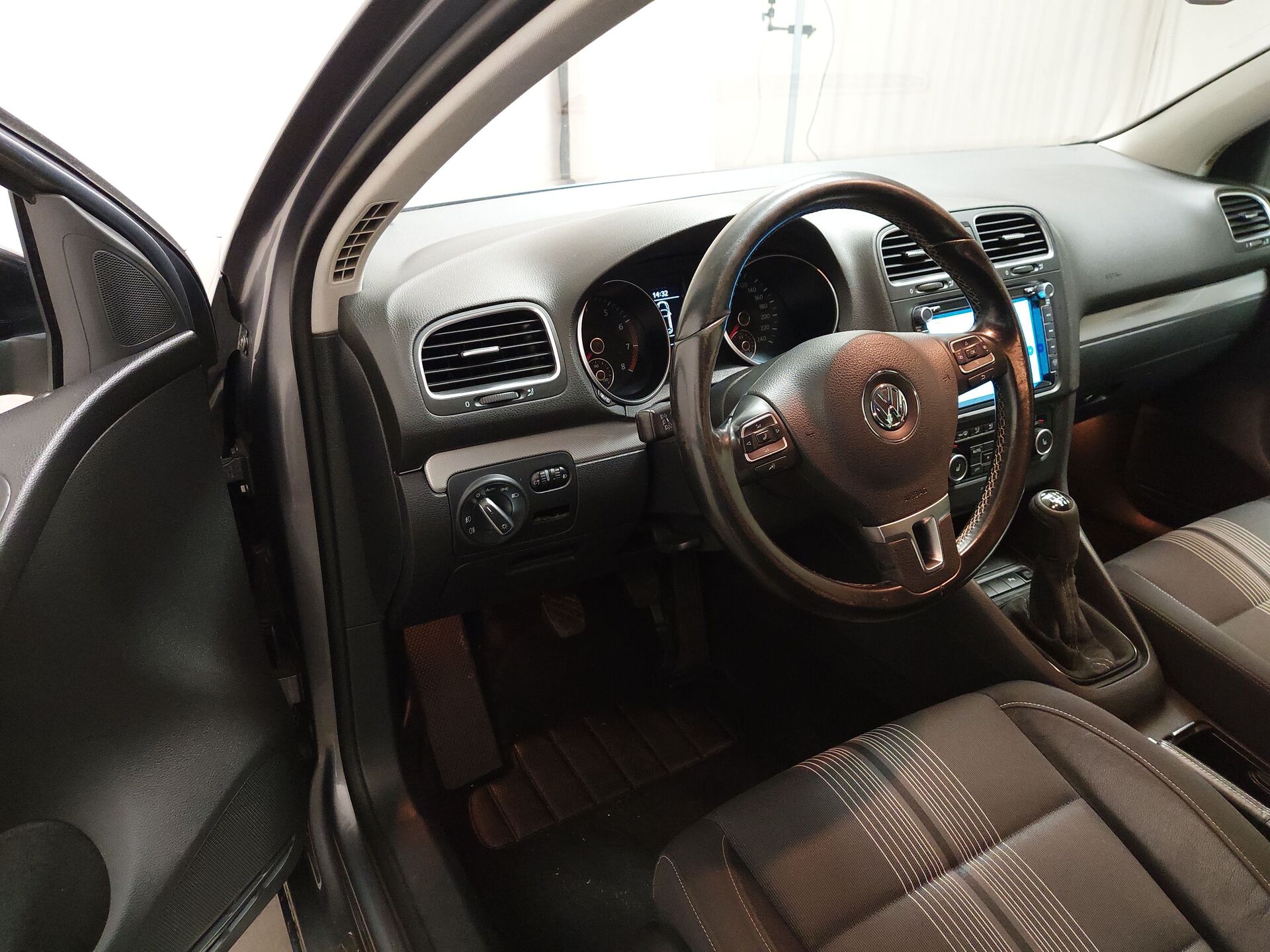 Volkswagen VW Golf-6 1.2 TSI Match Navi AHK 8