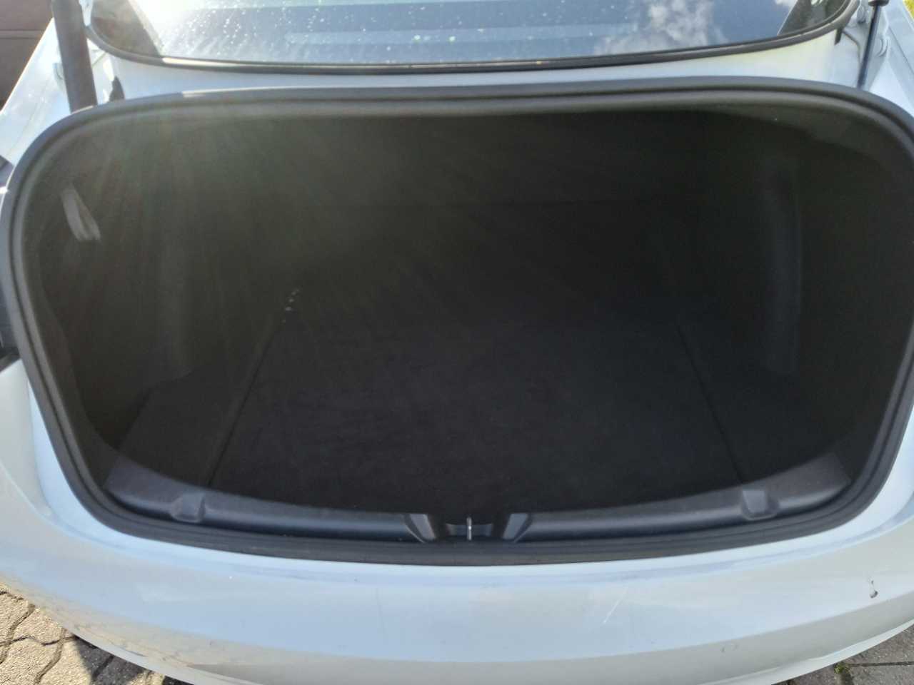 Tesla Model 3 NAVI PANO SHZ KAMERA MEMORY 9