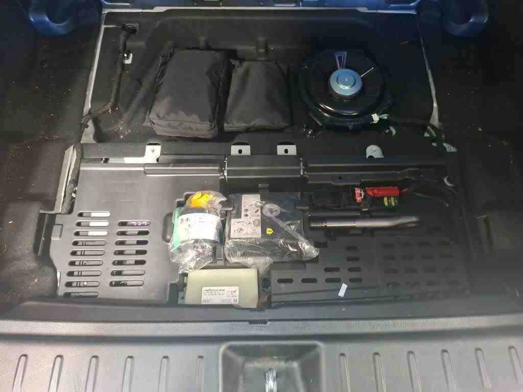 Mercedes-Benz GLB 220 d Progressive NAVI LED SHZ RFK AHK 11