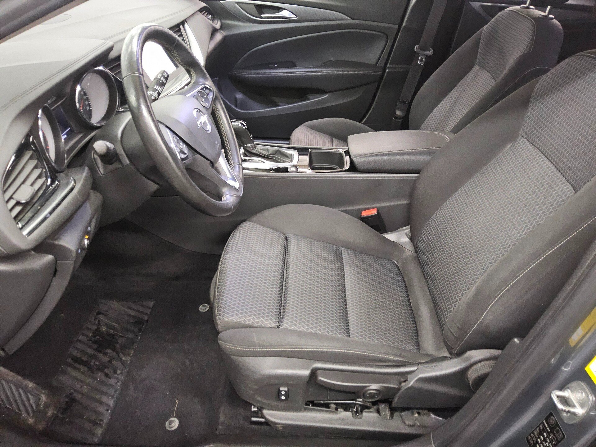 Opel Insignia ST 1.5 D Business Ed. Navi LED Shz PDC 8