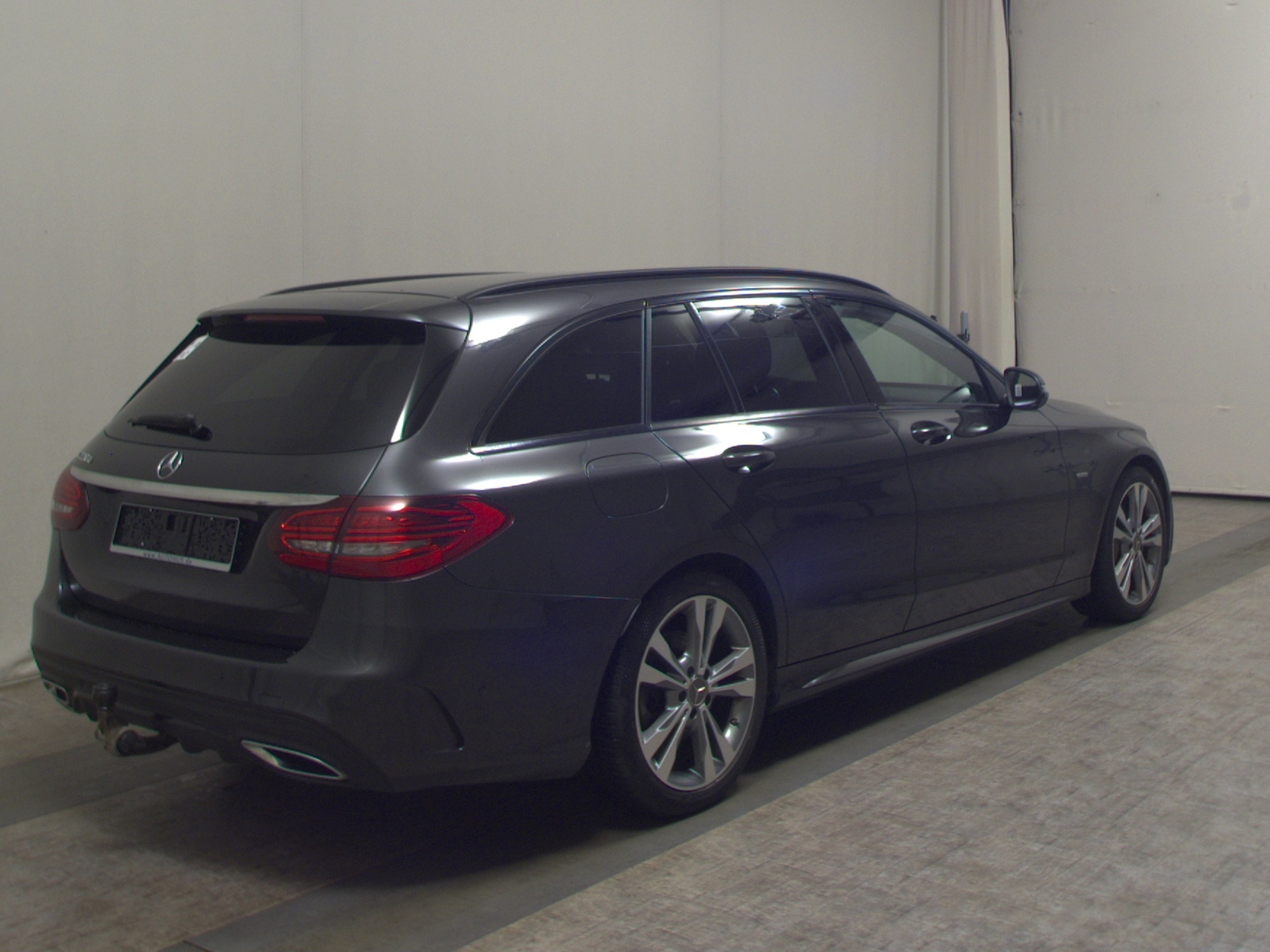 Mercedes-Benz C 220 T d AMG-Line 4