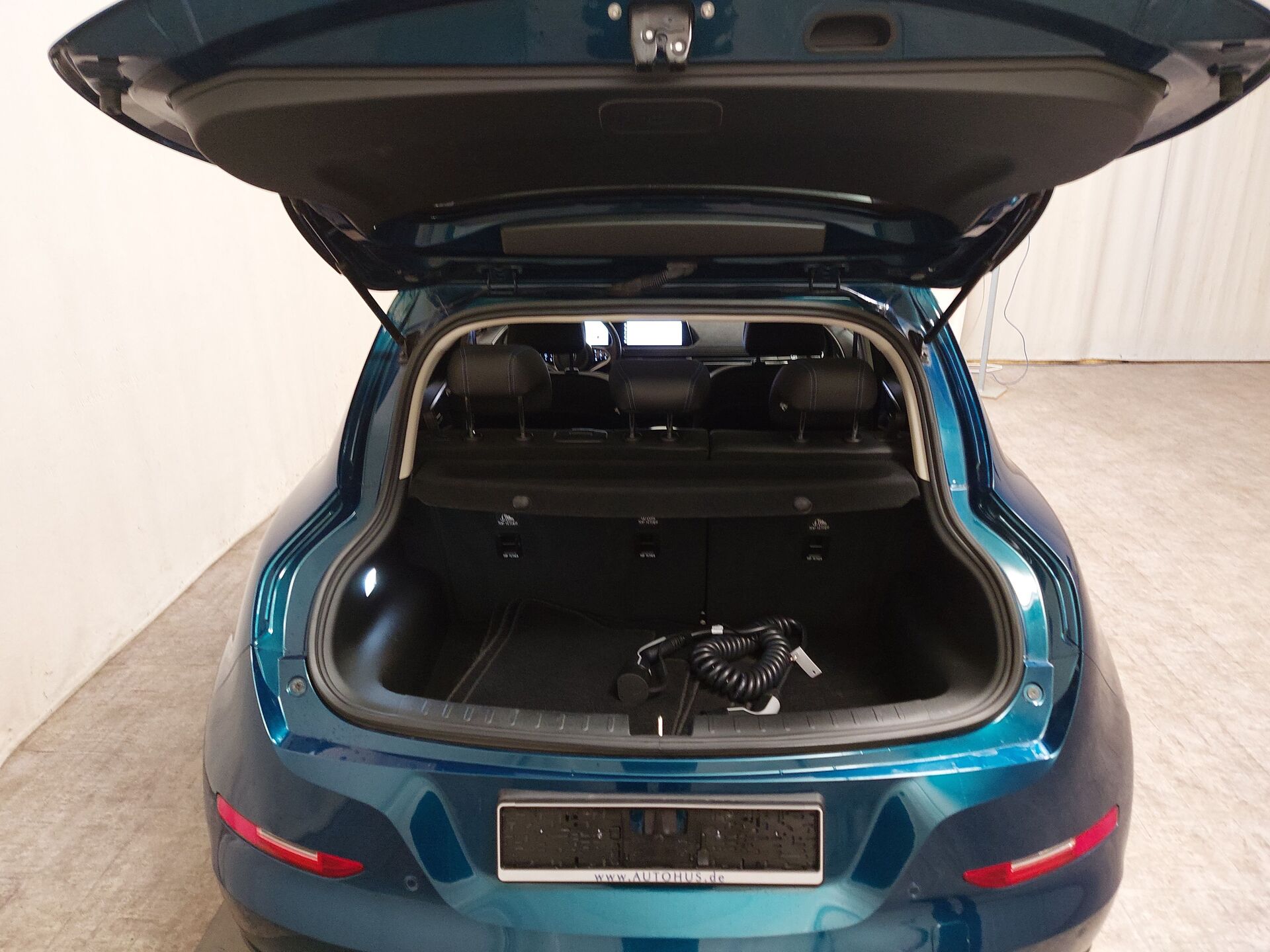 ORA Funky Cat T-LEDER NAVI KLIMAAUT LED ACC 15