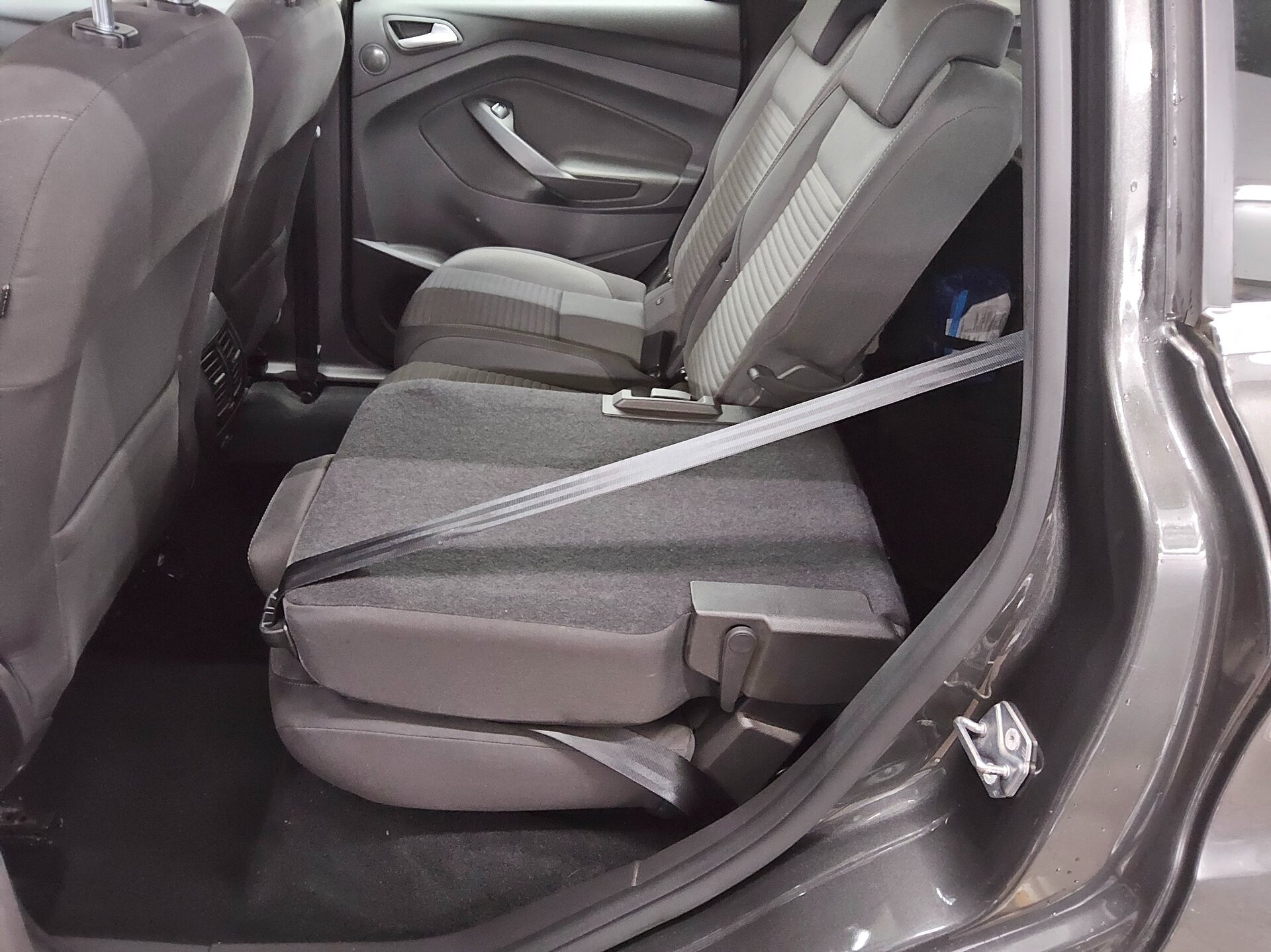 Ford C-Max 1.5 TDCi Titanium Navi Shz PDC 12