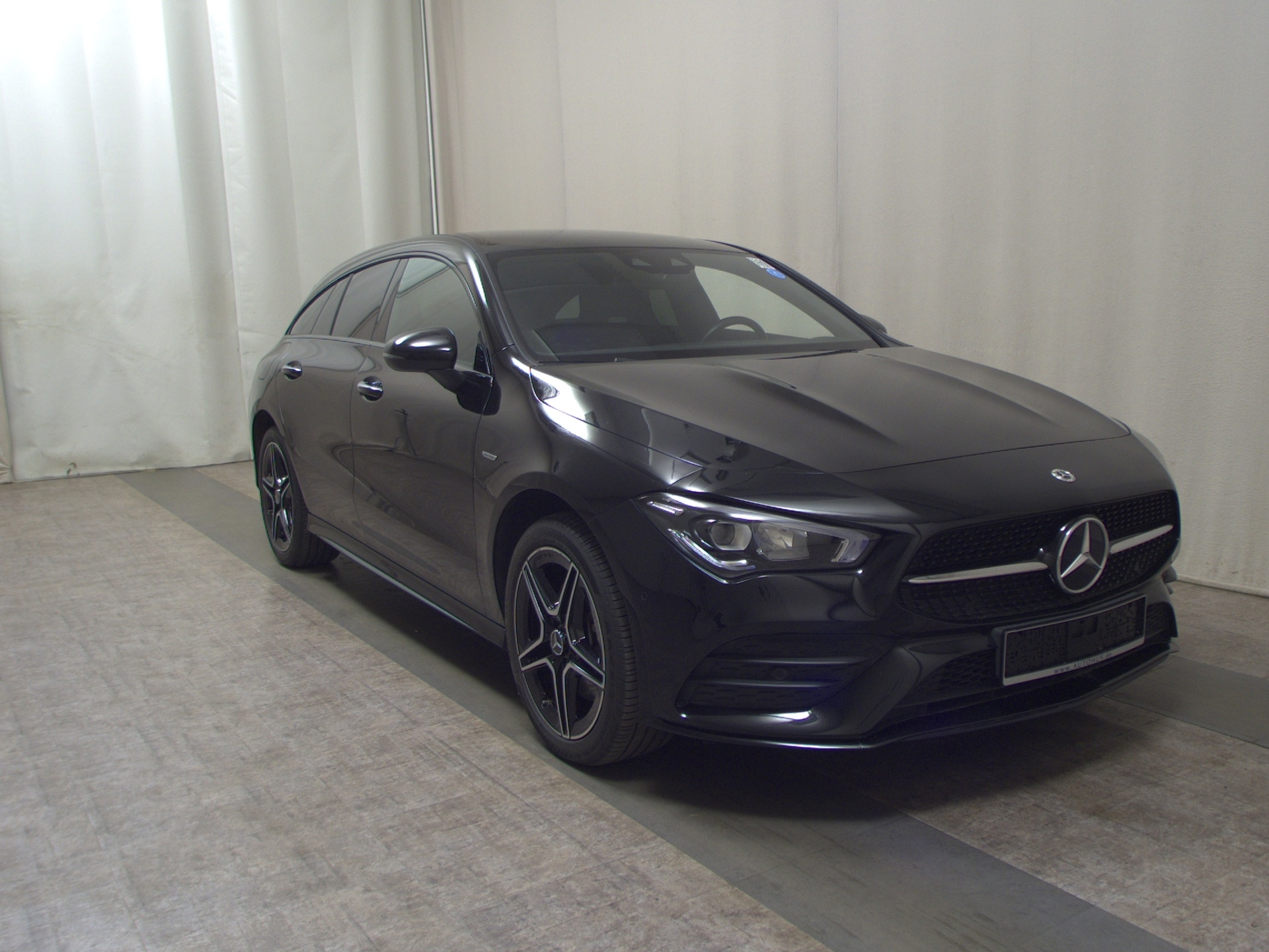 Mercedes-Benz 250 e AMG-Line Night Navi LED 3