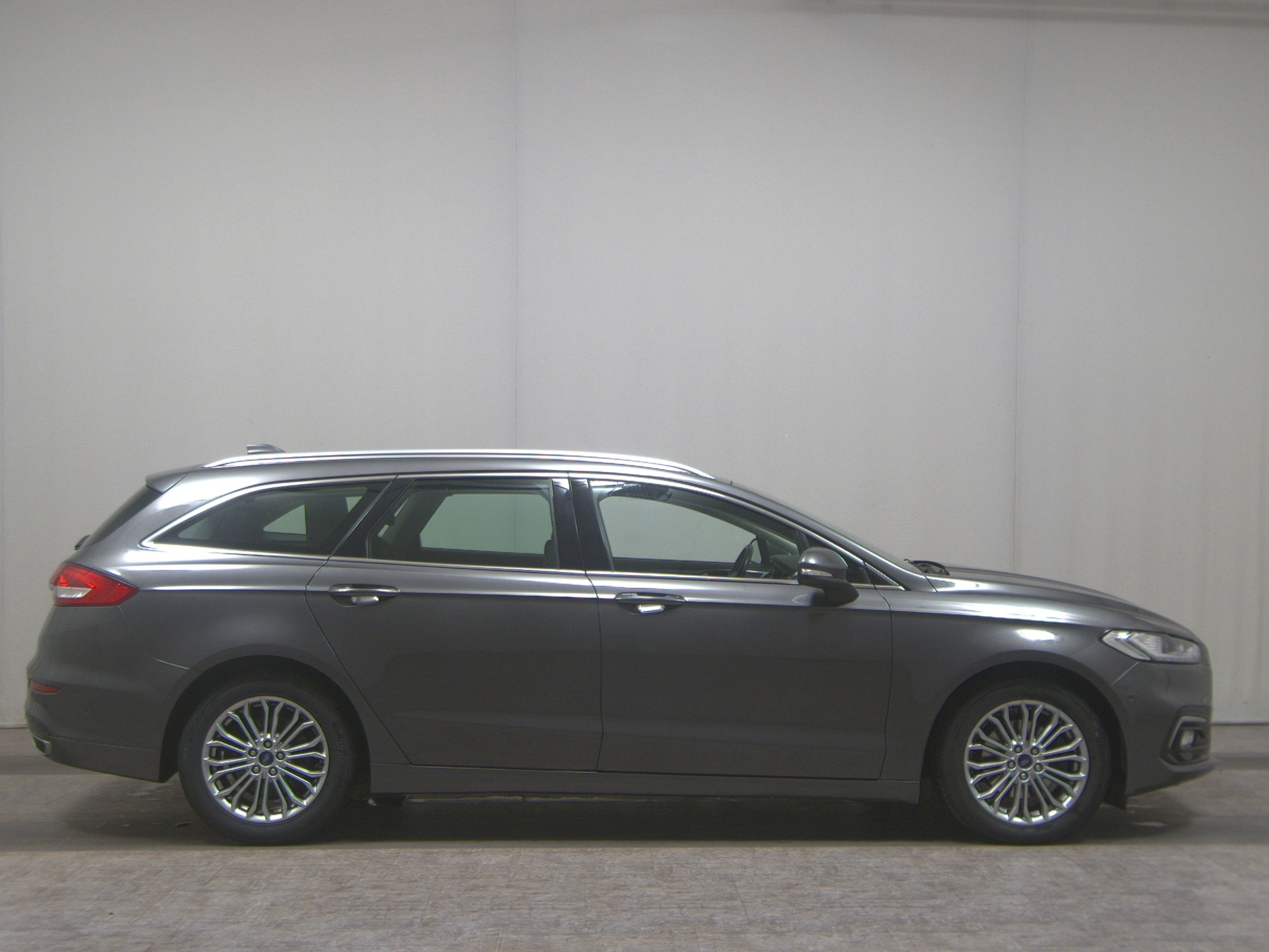 Ford Mondeo Turnier 2.0 EB Titanium Navi LED RfK ACC