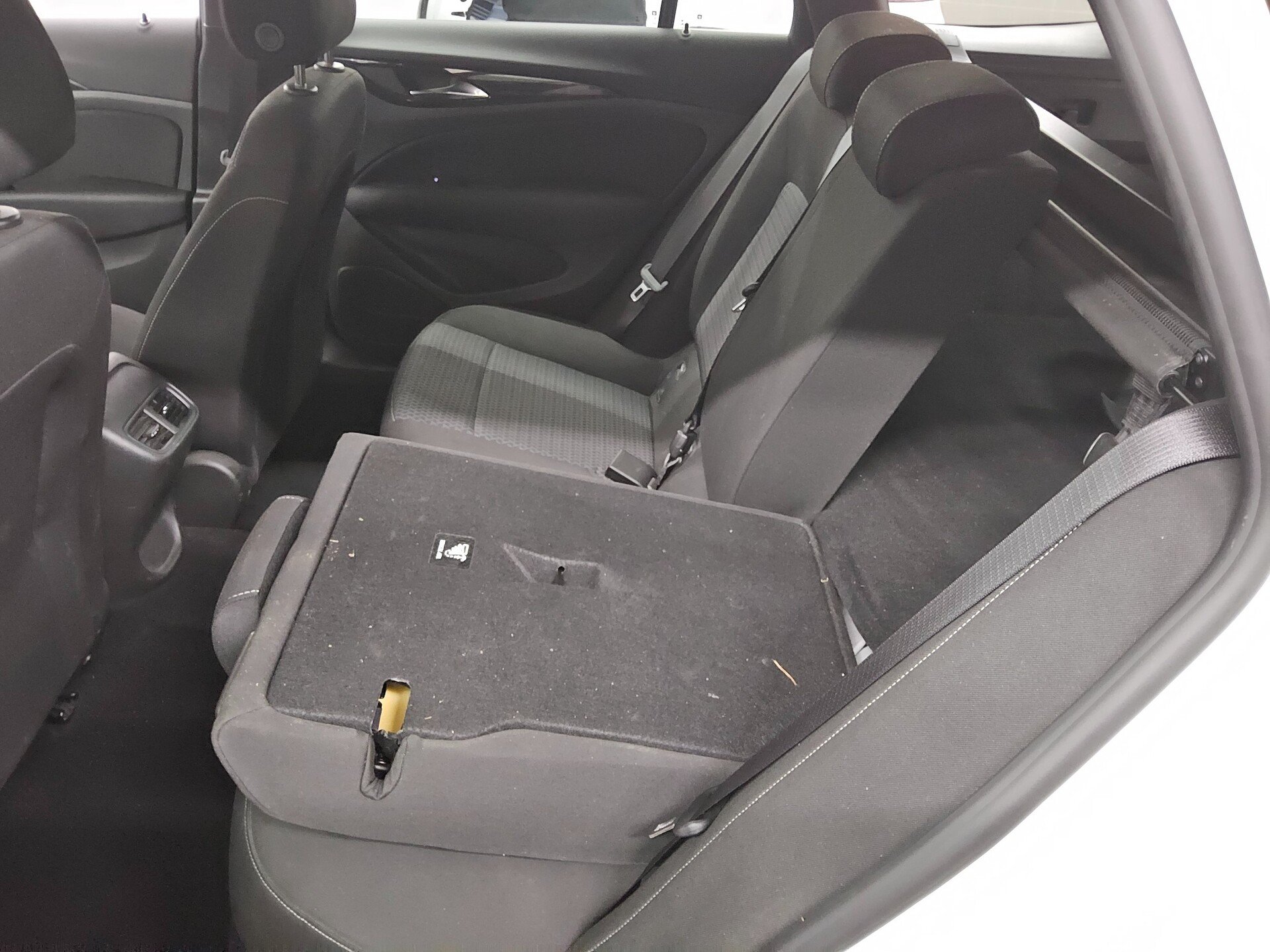 Opel Insignia ST 2.0 D Elegance Navi LED PDC 12