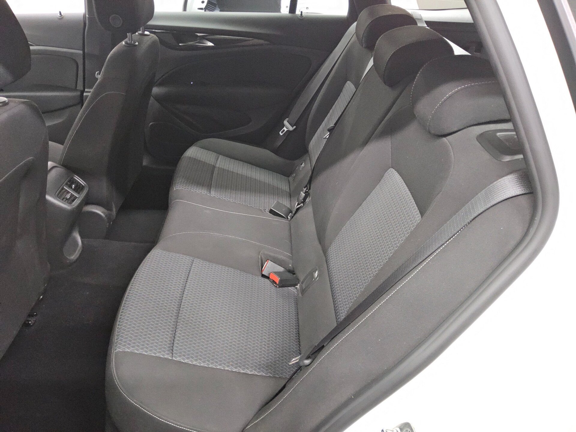 Opel Insignia ST 2.0 D Elegance Navi LED PDC 13