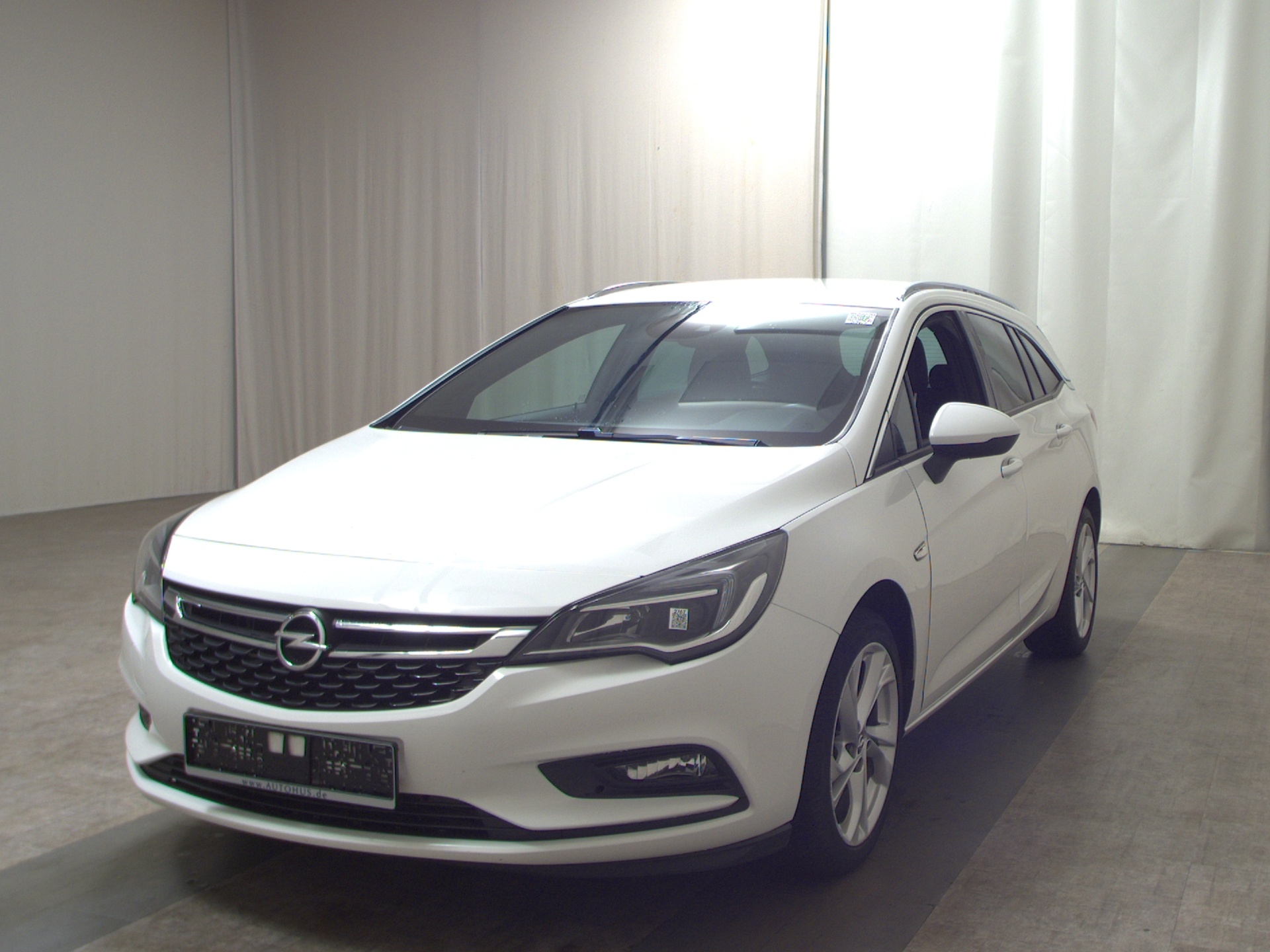 Opel Astra ST 1.6 D Dynamic Navi PDC SHZ 2