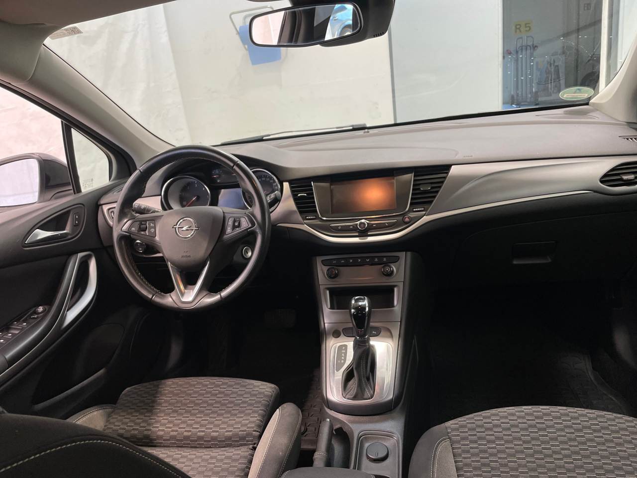 Opel Astra ST 1.5 D Business Ed. Navi LED AHK PDC 5