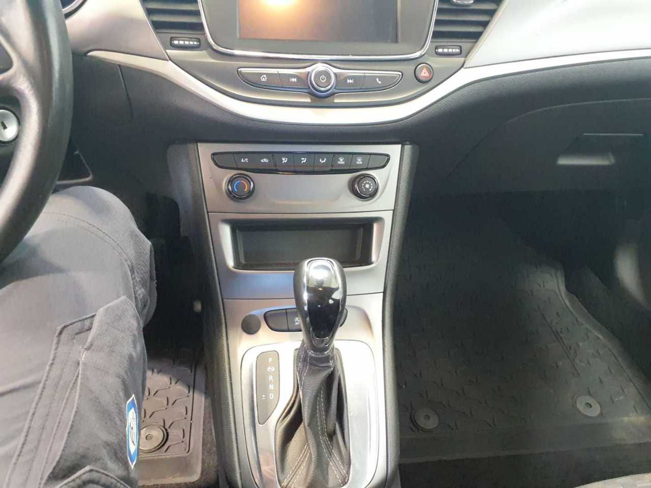 Opel Astra ST 1.5 D Business Ed. Navi LED AHK PDC 9