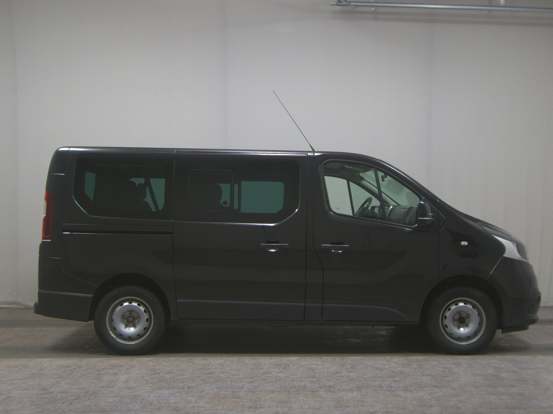 Renault Trafic 1.6 dCi Expression Navi PDC Bluetooth