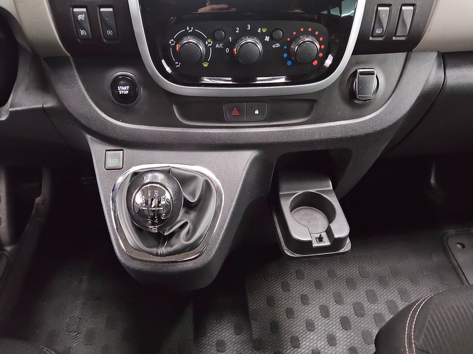 Renault Trafic 1.6 dCi Expression Navi PDC Bluetooth 6