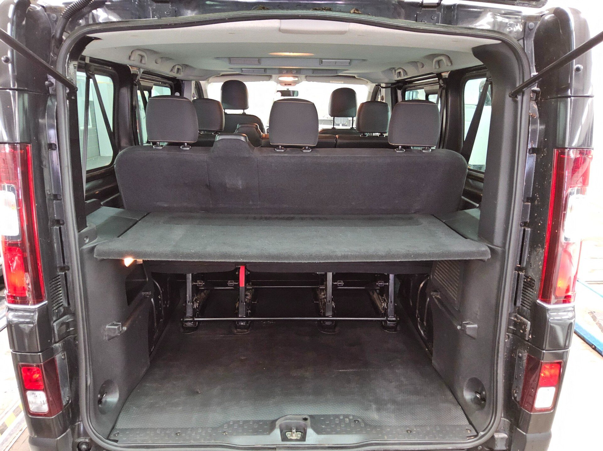 Renault Trafic 1.6 dCi Expression Navi PDC Bluetooth 11