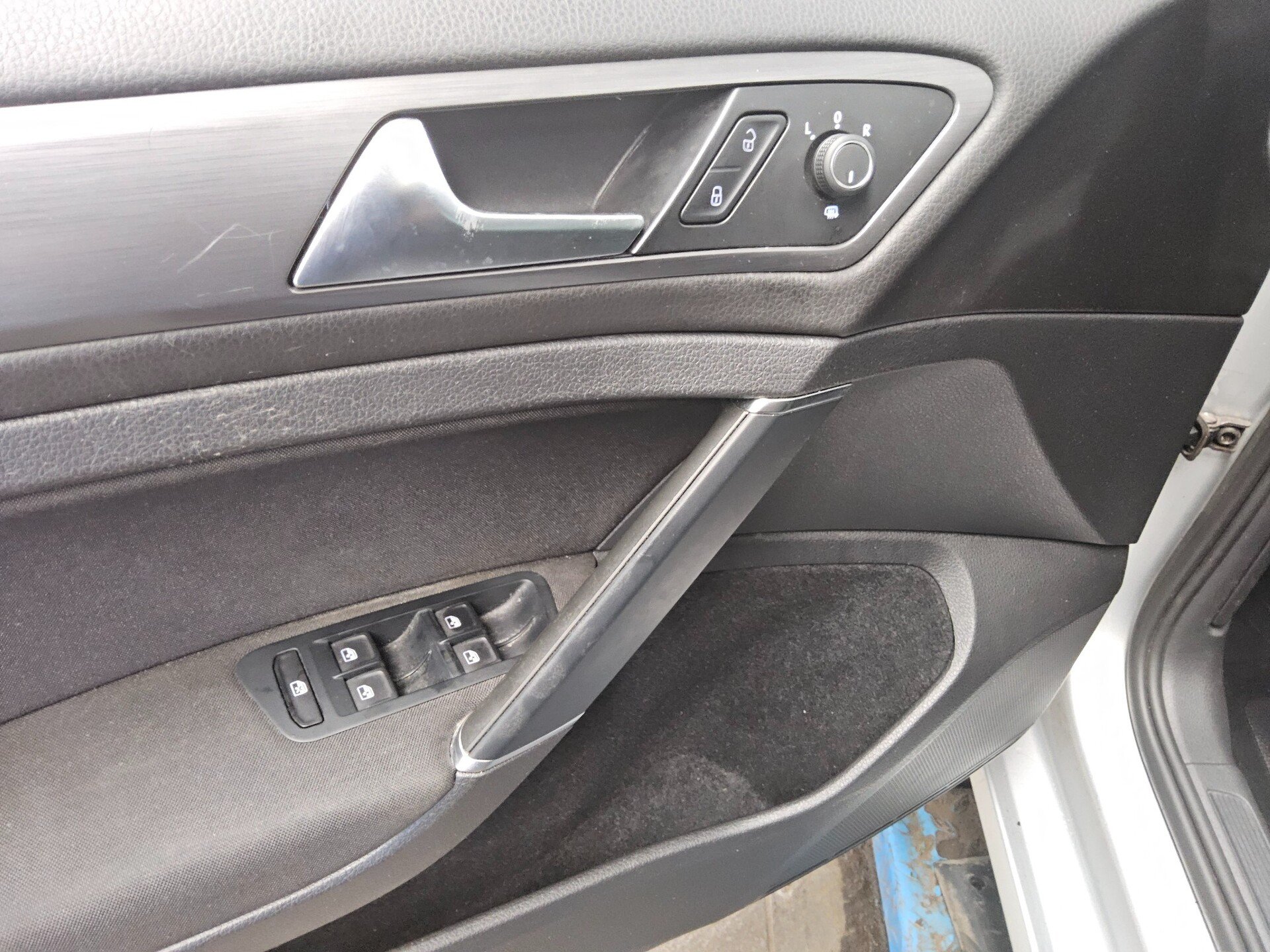 Volkswagen Golf-7 Var. 2.0 TDI Comf. Navi LED AID RFK 10