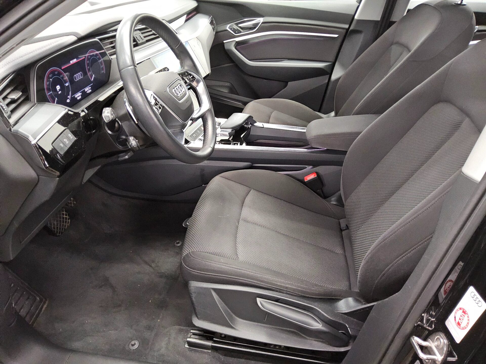 Audi e-tron 55 Qu. Navi Matrix Virtual B&O Sound HuD AHK 9