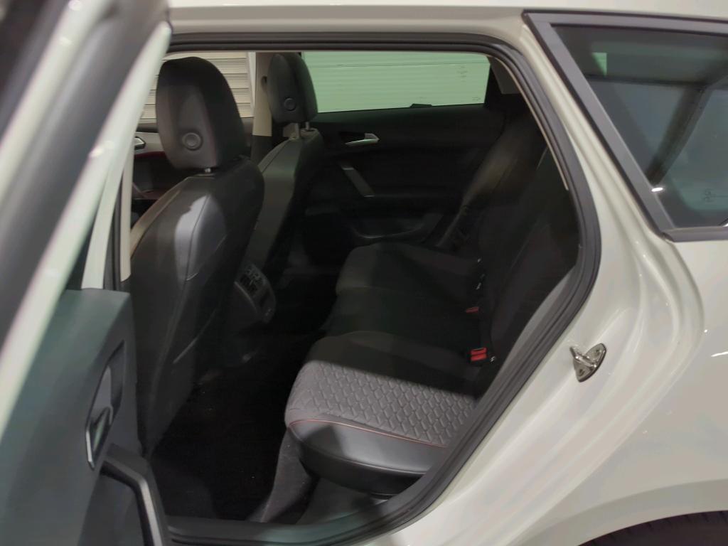 Seat Leon Sportstourer 2.0 TDI FR-Line Navi LED Pano 7