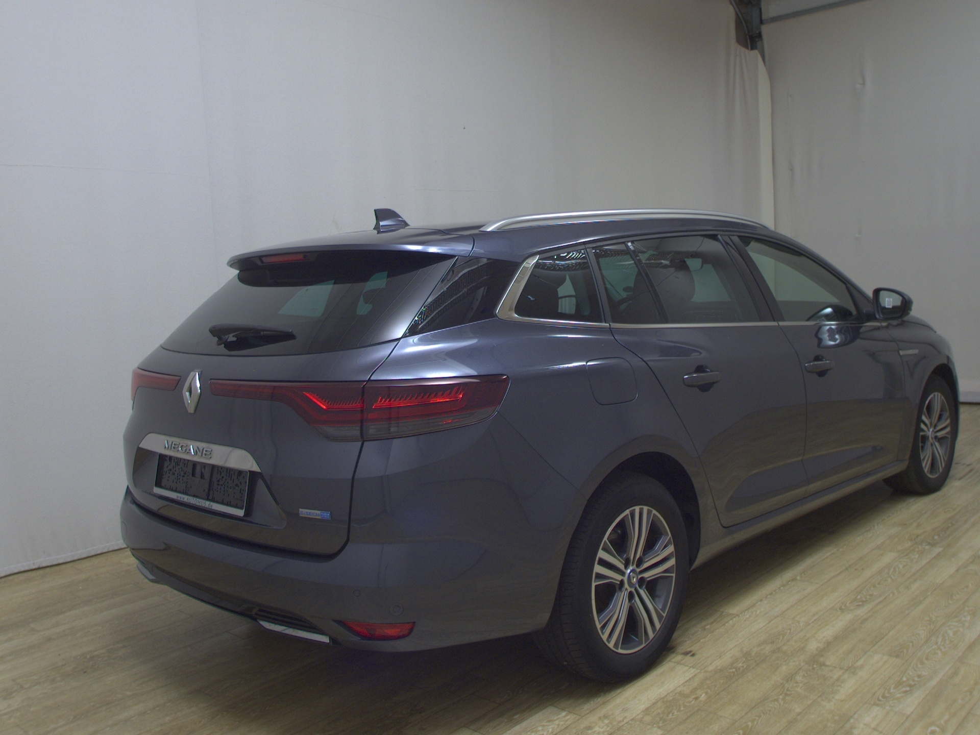Renault Megane Grandtour 1.6 E-Tech Intens Navi LED PDC 4