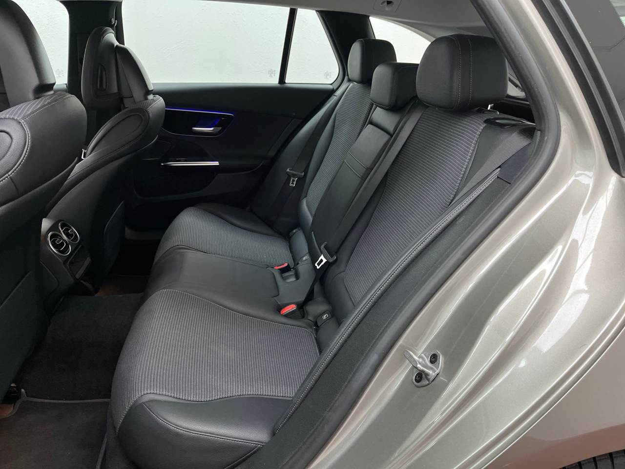 Mercedes-Benz C 220 T d Avantgarde Navi LED MBUX+ T-Leder RFK 6