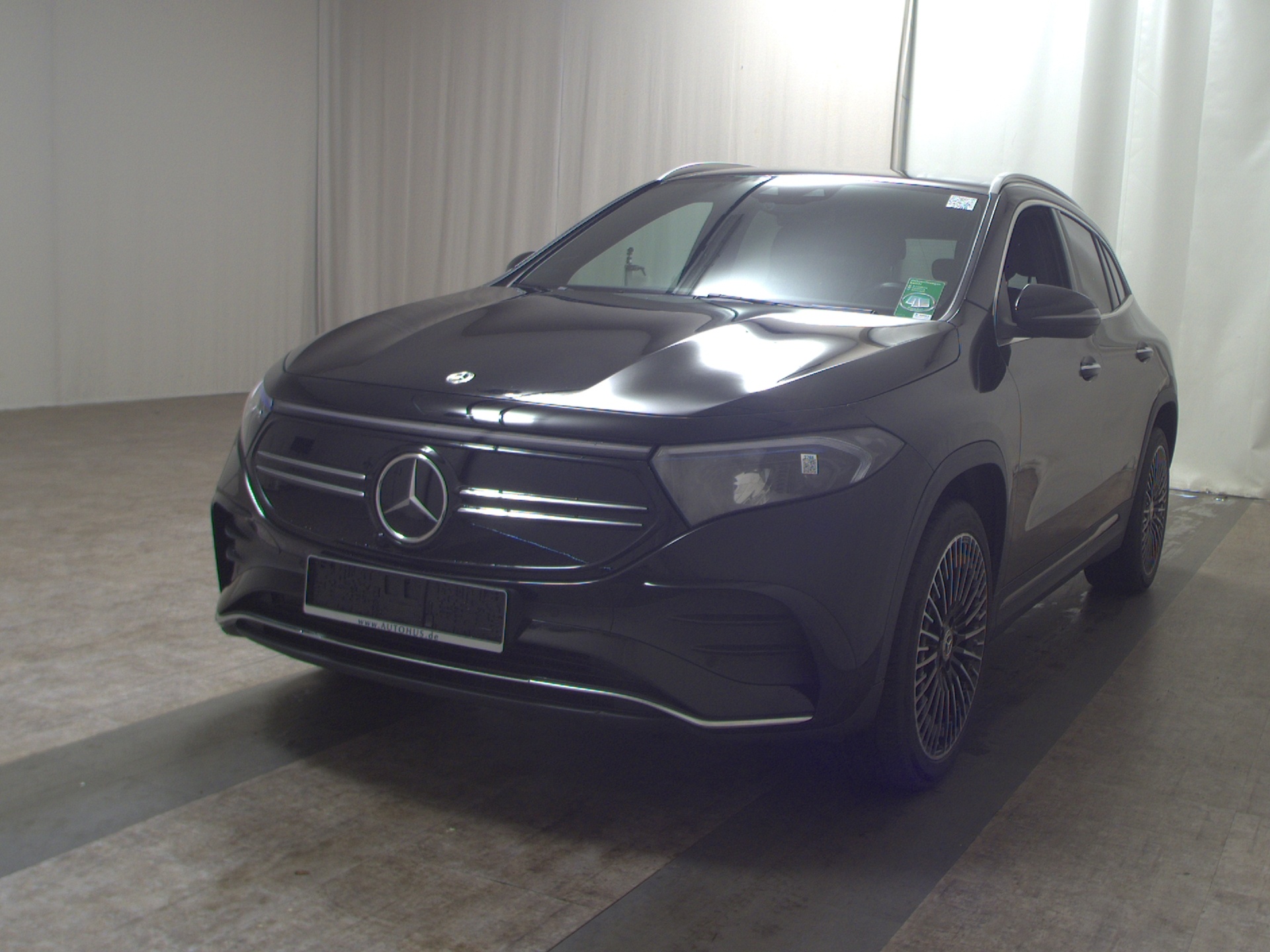 Mercedes-Benz EQA 250 AMG-Line Navi LED AHK Distronic+ RFK 2