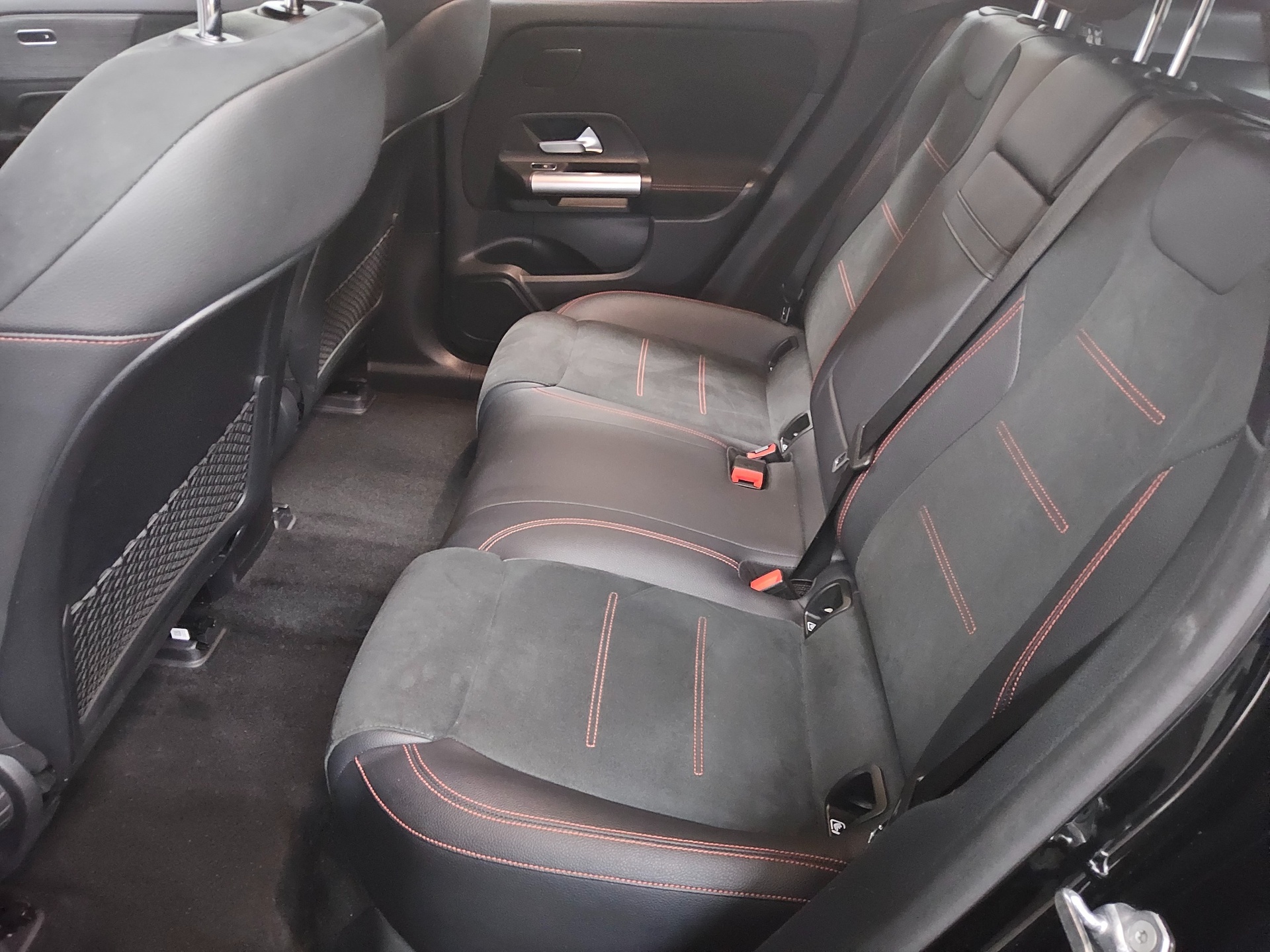 Mercedes-Benz EQA 250 AMG-Line Navi LED AHK Distronic+ RFK 13