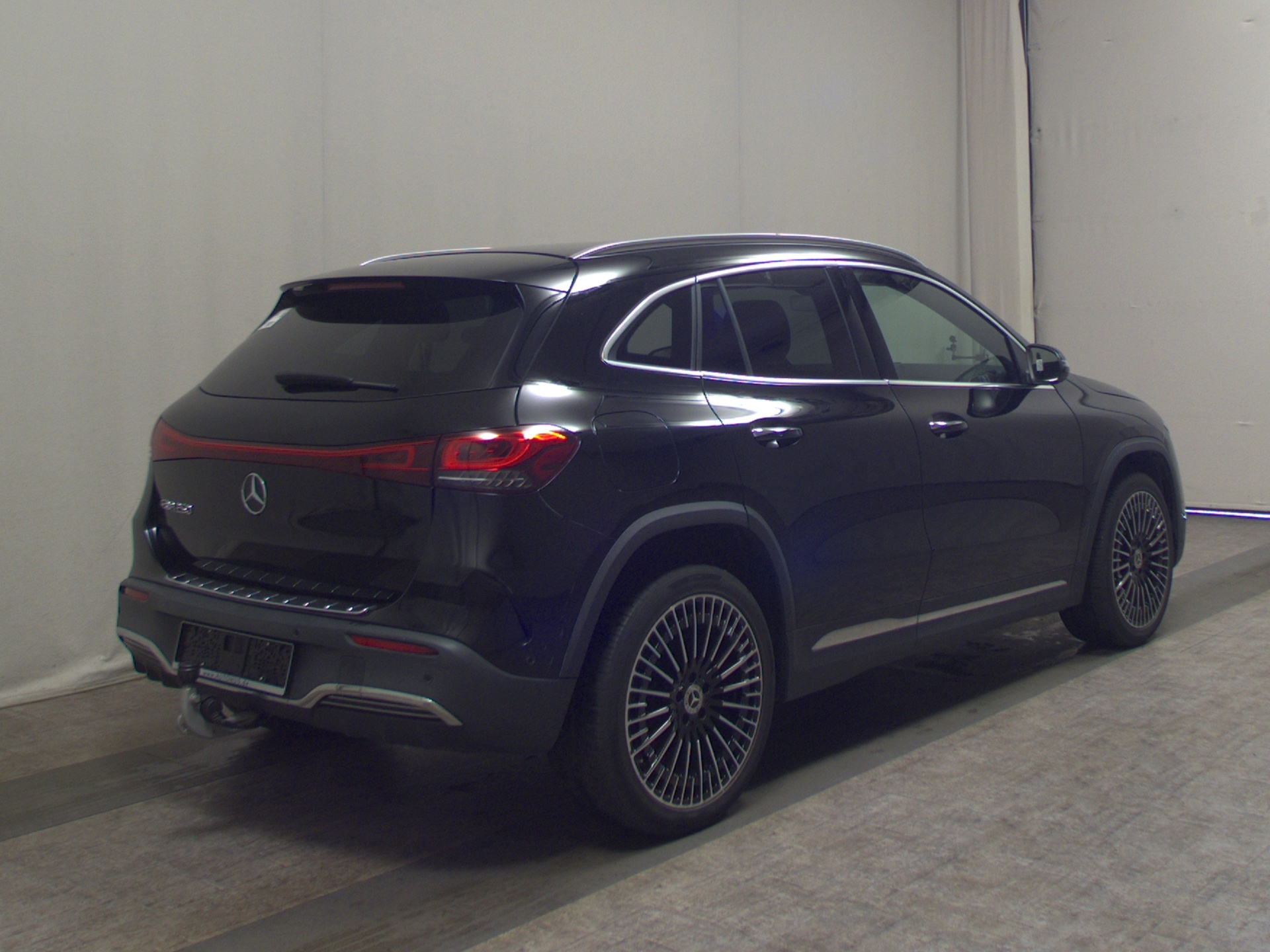 Mercedes-Benz EQA 250 AMG-Line Navi LED AHK Distronic+ RFK 4
