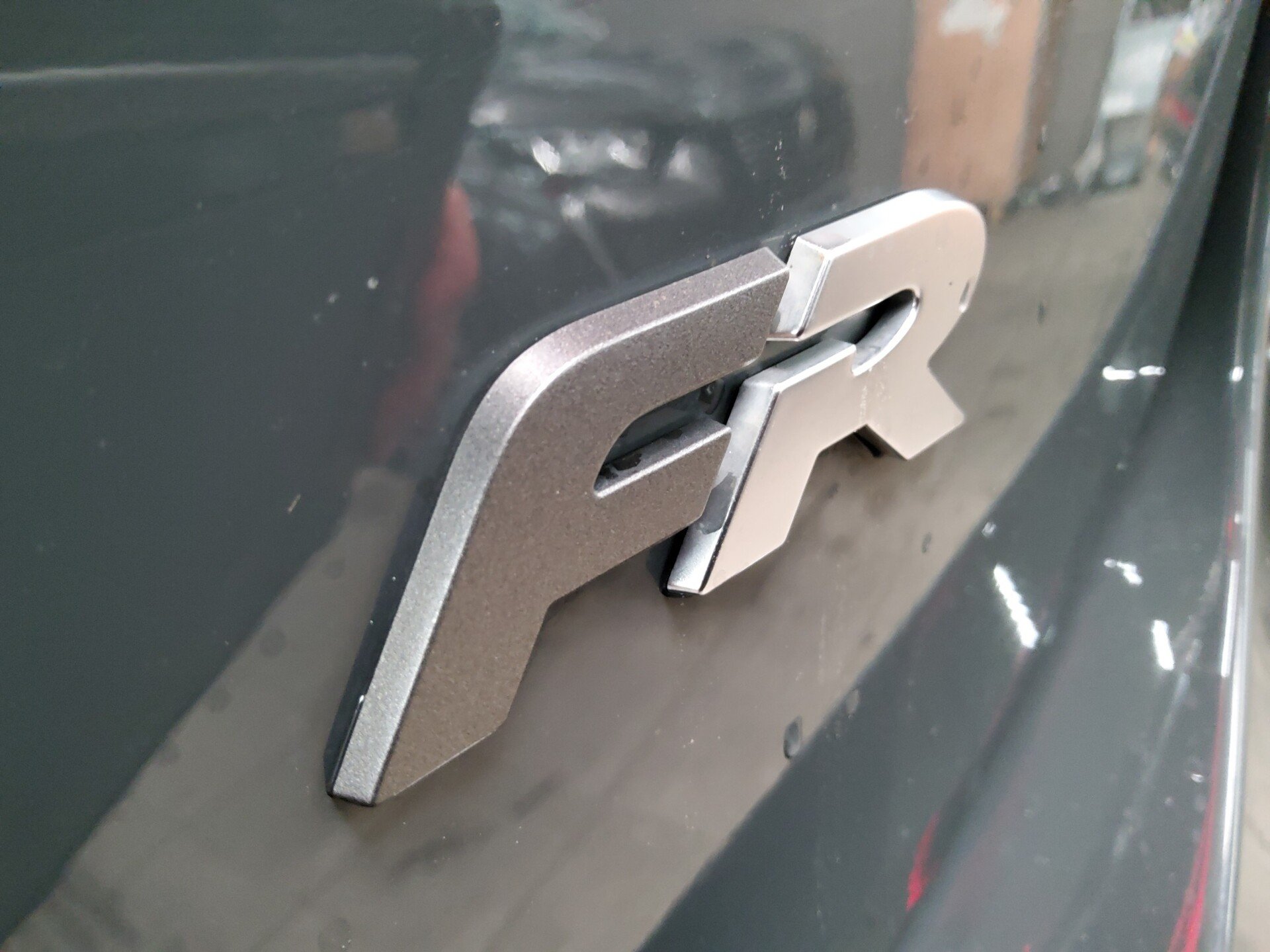Seat Tarraco 1.5 TSI FR-Line Navi virtual LED AHK ACC 12