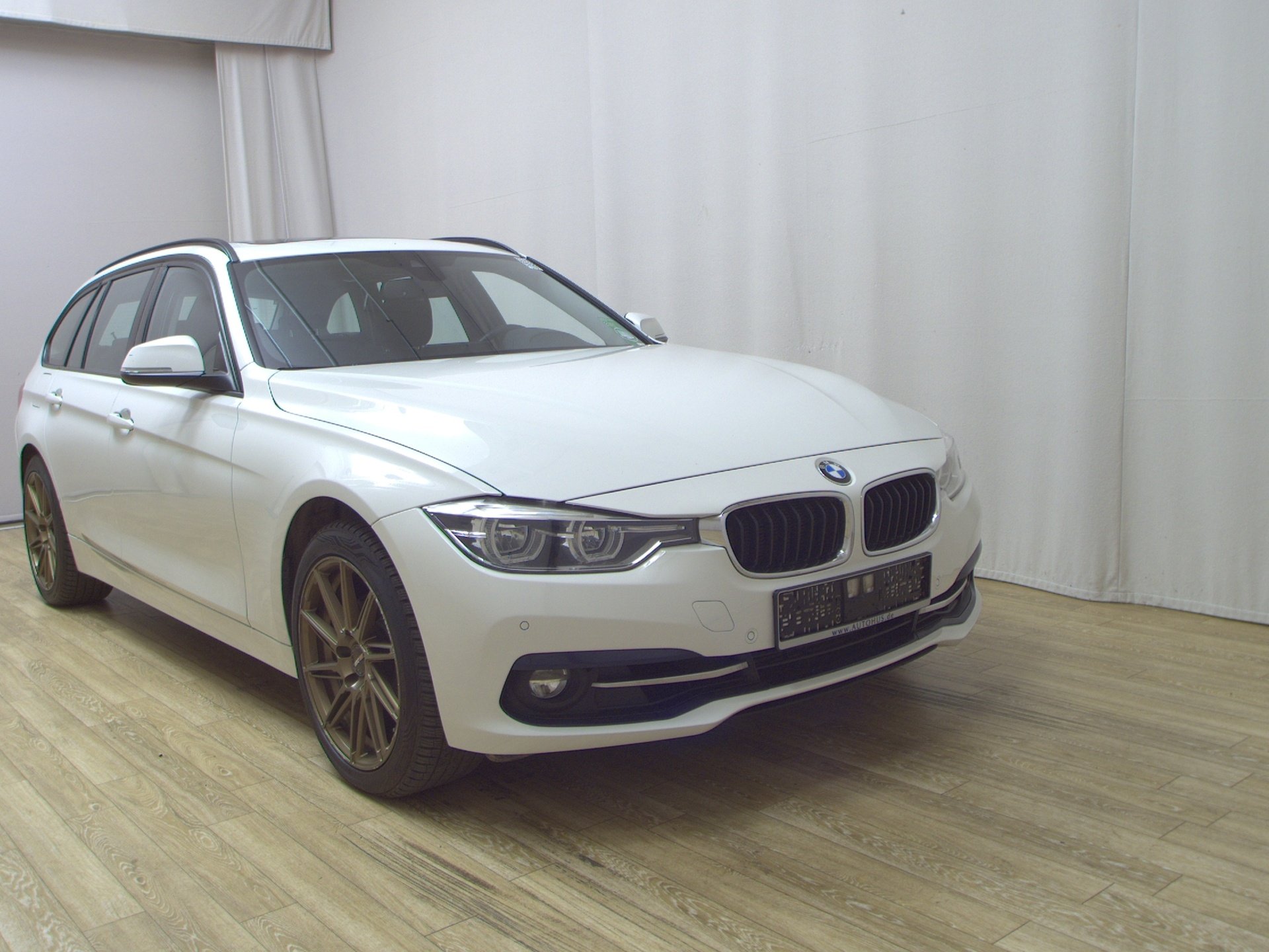 BMW 330dA xDr Sport-Line Navi Prof. LED Pano HiFi 3