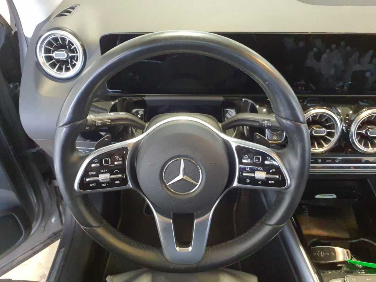 Mercedes-Benz GLA 220 d 4M Progressive Navi LED MBUX+ Pano 8
