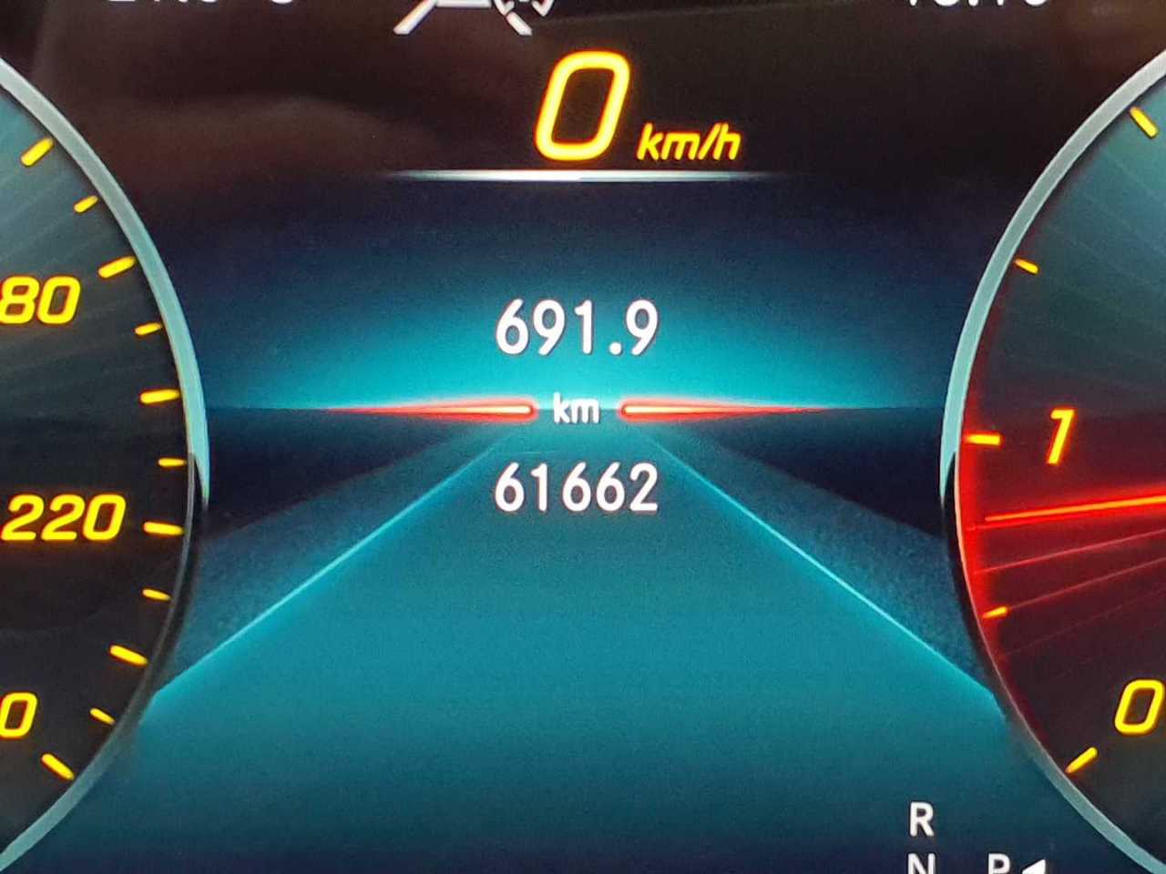 Mercedes-Benz GLA 220 d 4M Progressive Navi LED MBUX+ Pano 11