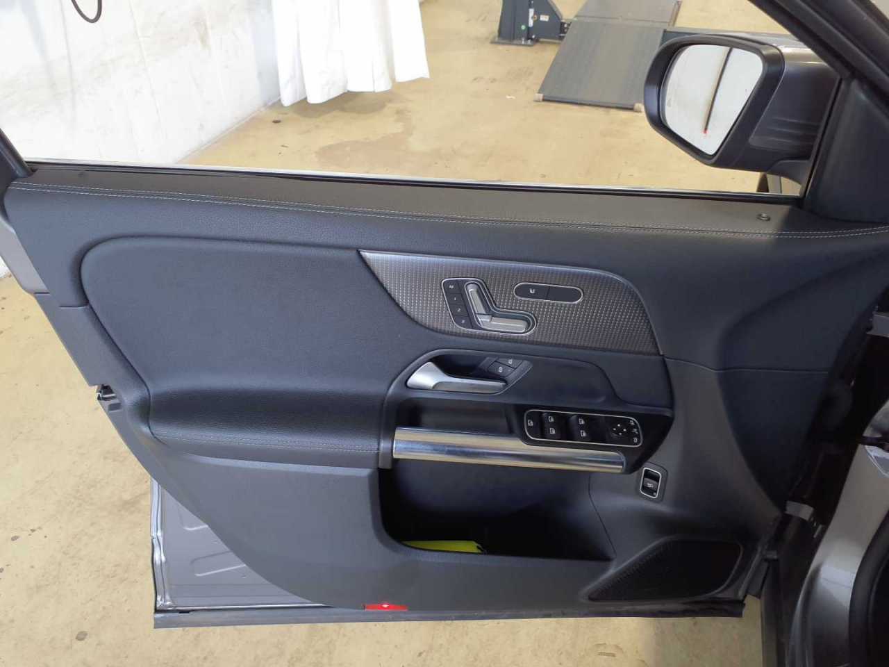 Mercedes-Benz GLA 220 d 4M Progressive Navi LED MBUX+ Pano 9