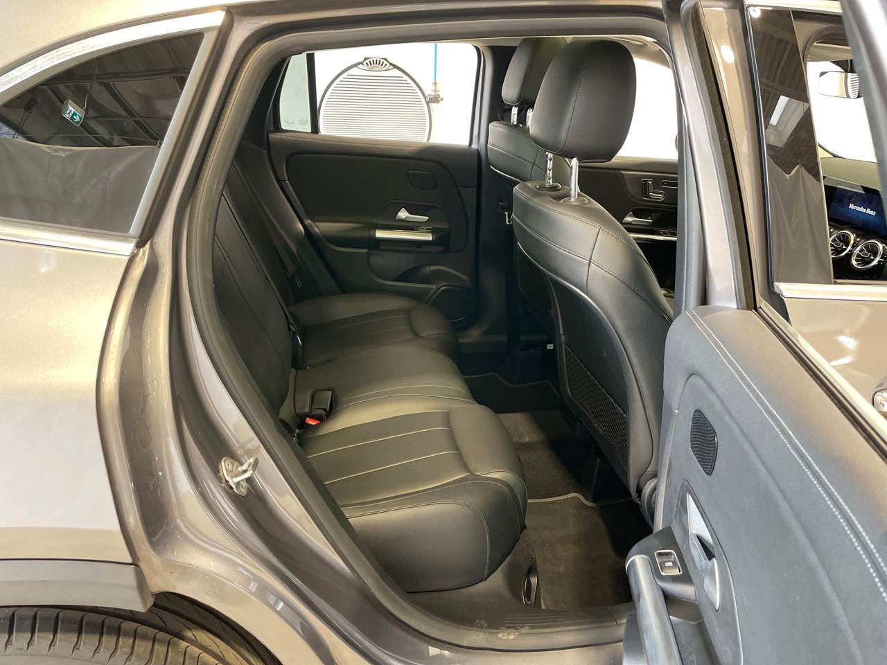 Mercedes-Benz GLA 220 d 4M Progressive Navi LED MBUX+ Pano 7