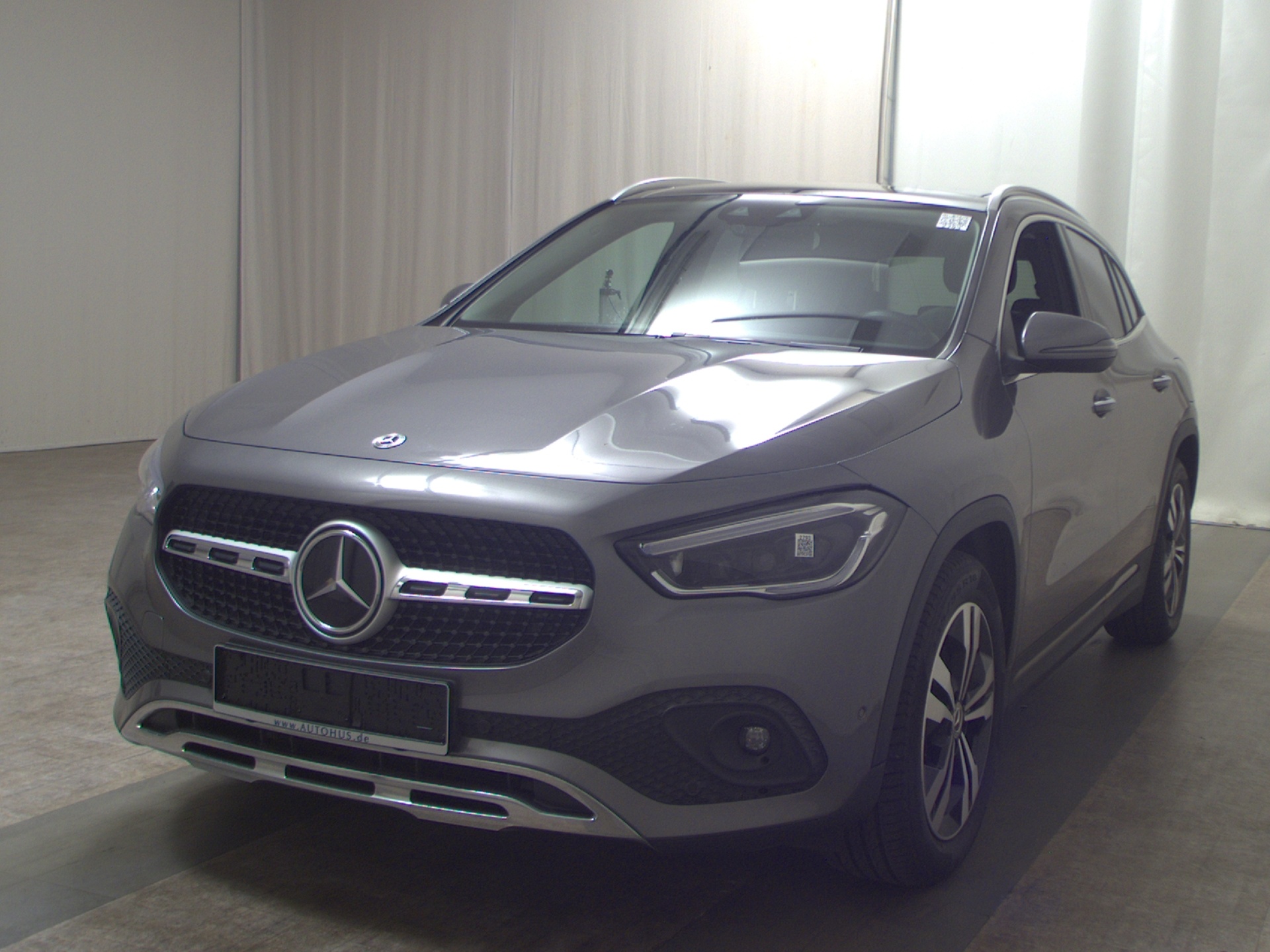 Mercedes-Benz 220 d 4M Progressive NAVI LED PANO SHZ PDC 2
