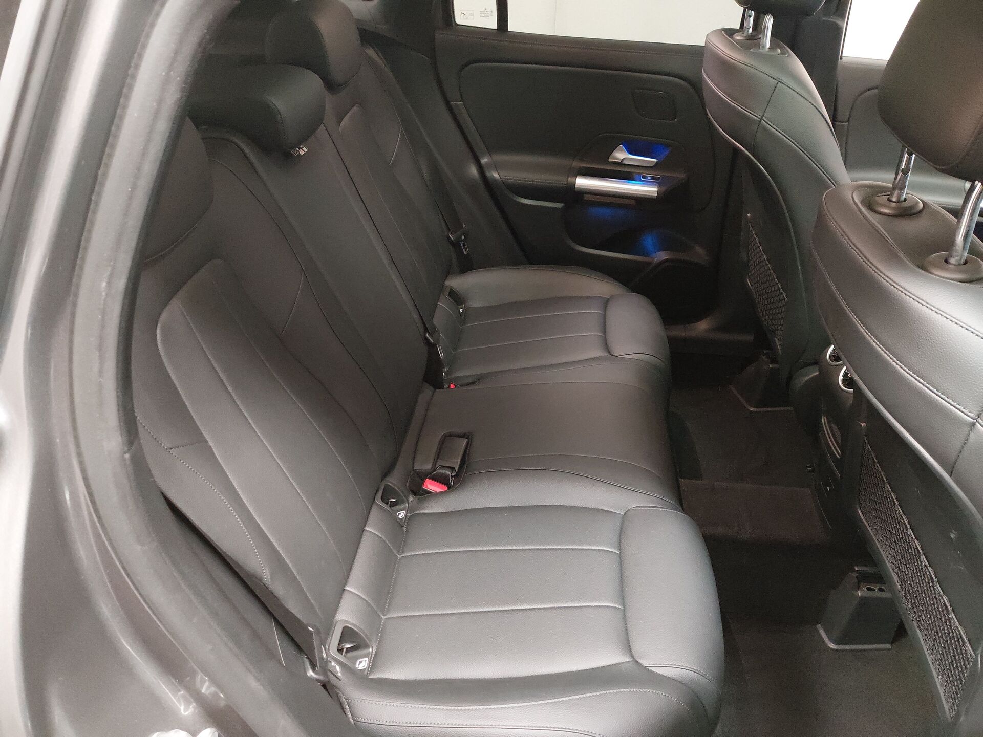 Mercedes-Benz 220 d 4M Progressive NAVI LED PANO SHZ PDC 17