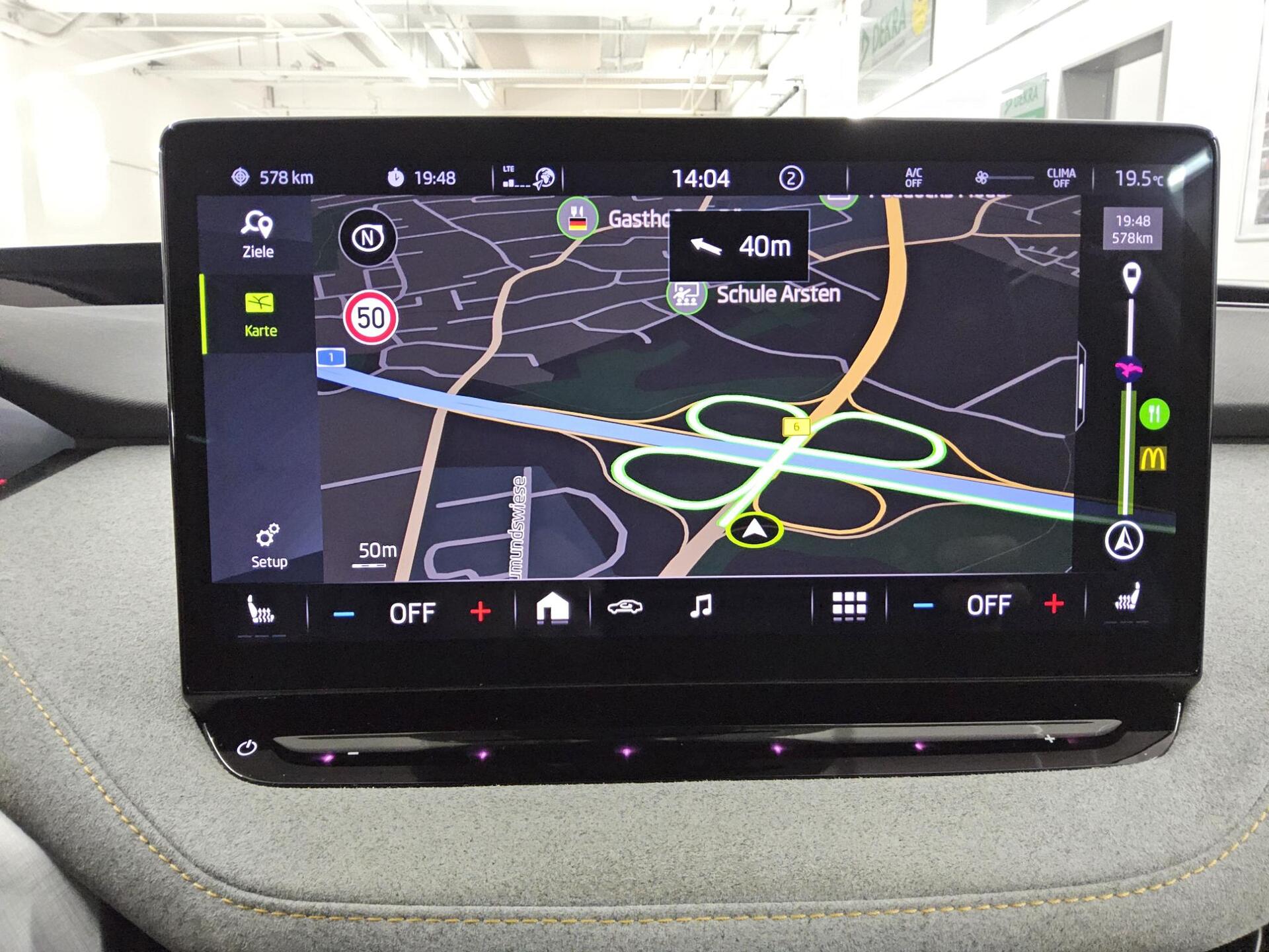 Skoda Enyaq Navi LED HuD RFK 7