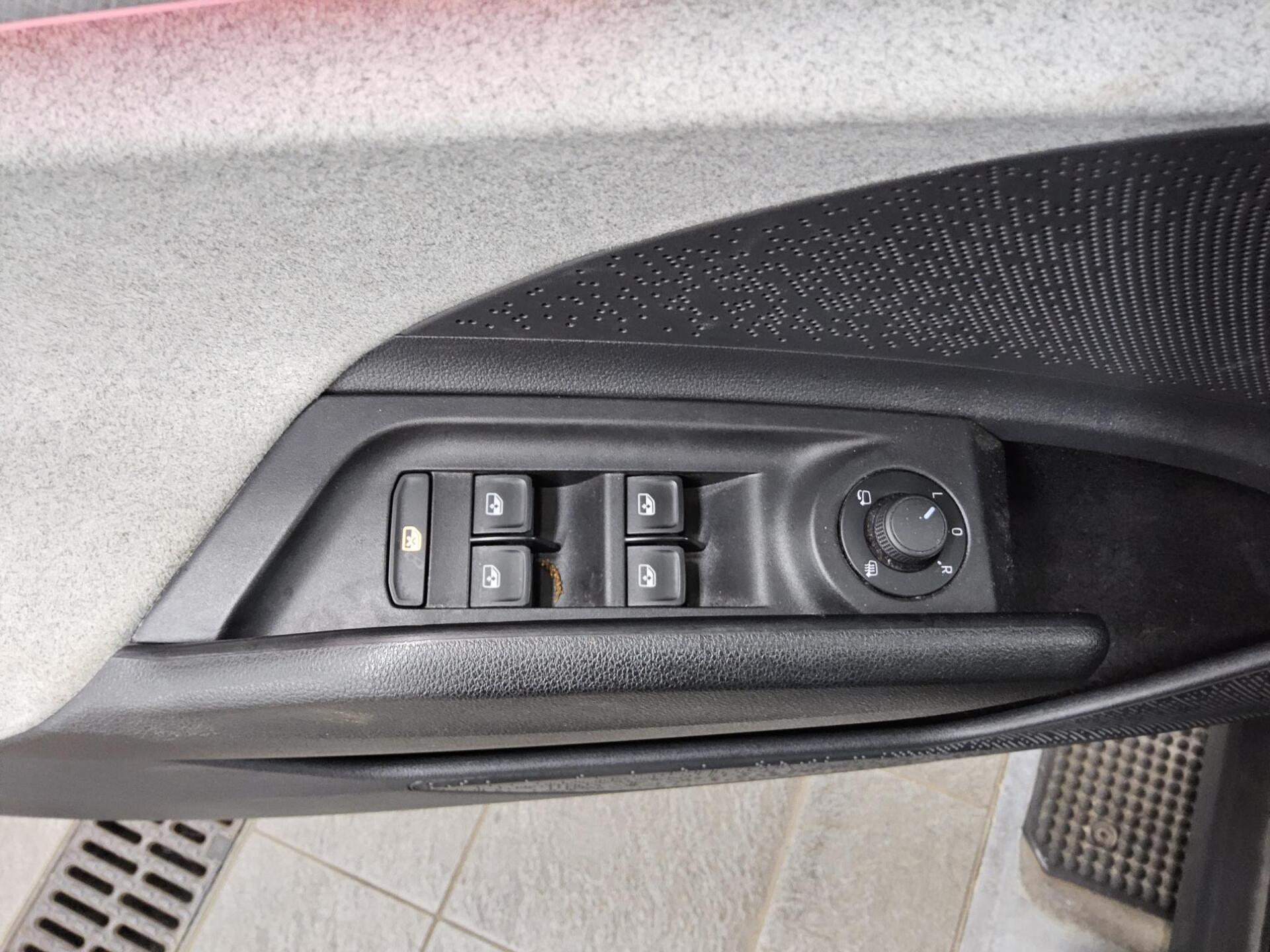 Skoda Enyaq Navi LED HuD RFK 10