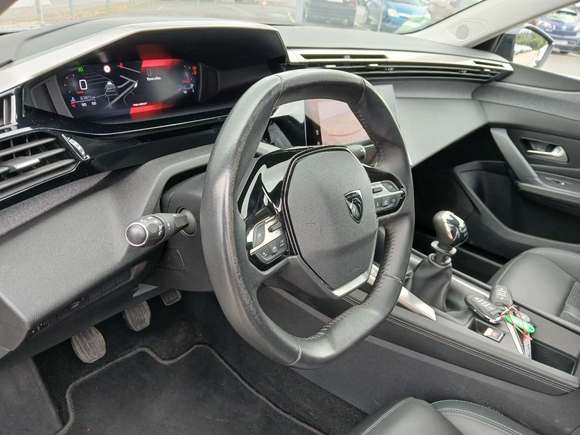 Peugeot 308 1.5 BlueHDI Allure NAVI KLIMAAUT LED SHZ PDC 6