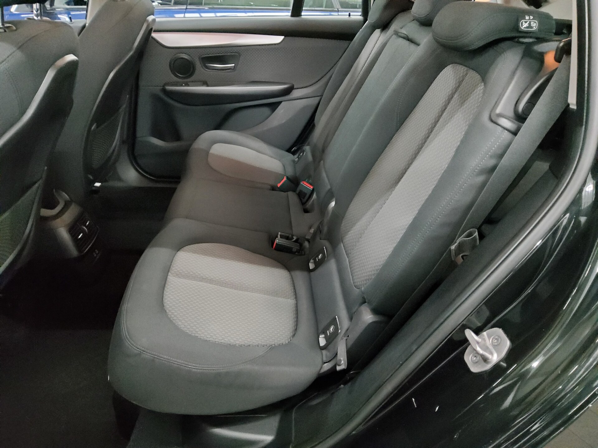 BMW 218 Gran Tourer Advantage 13