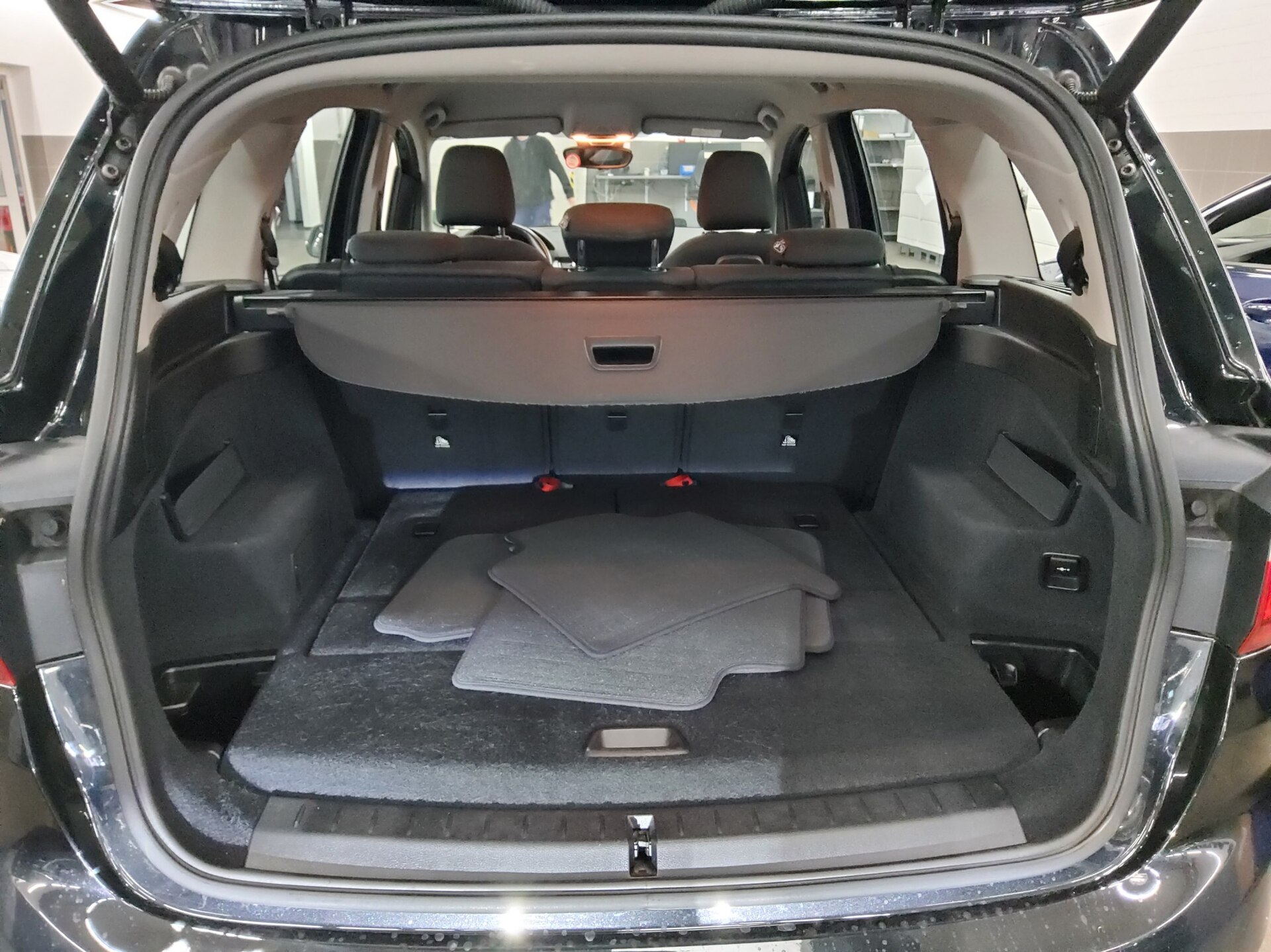 BMW 218 Gran Tourer Advantage 11