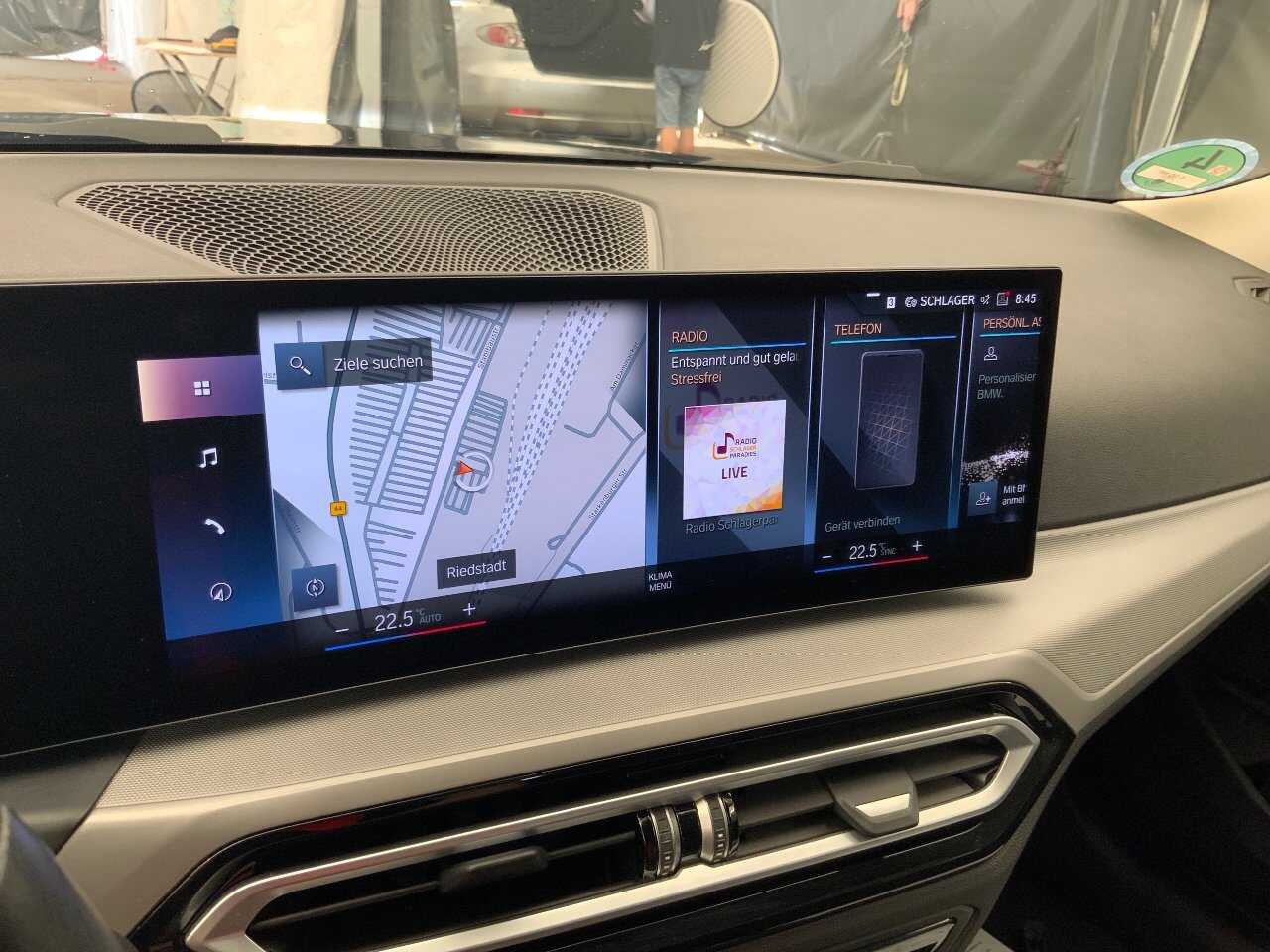 BMW 318dA Touring LENKRADHZG 8