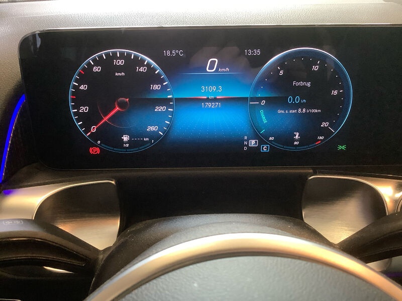 Mercedes-Benz GLB 200 d Progressive NAVI LED RADIO TEMPO MFL 8